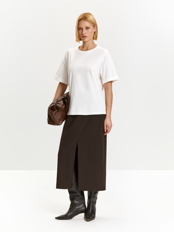 Трикотажная футболка со спущенным плечом