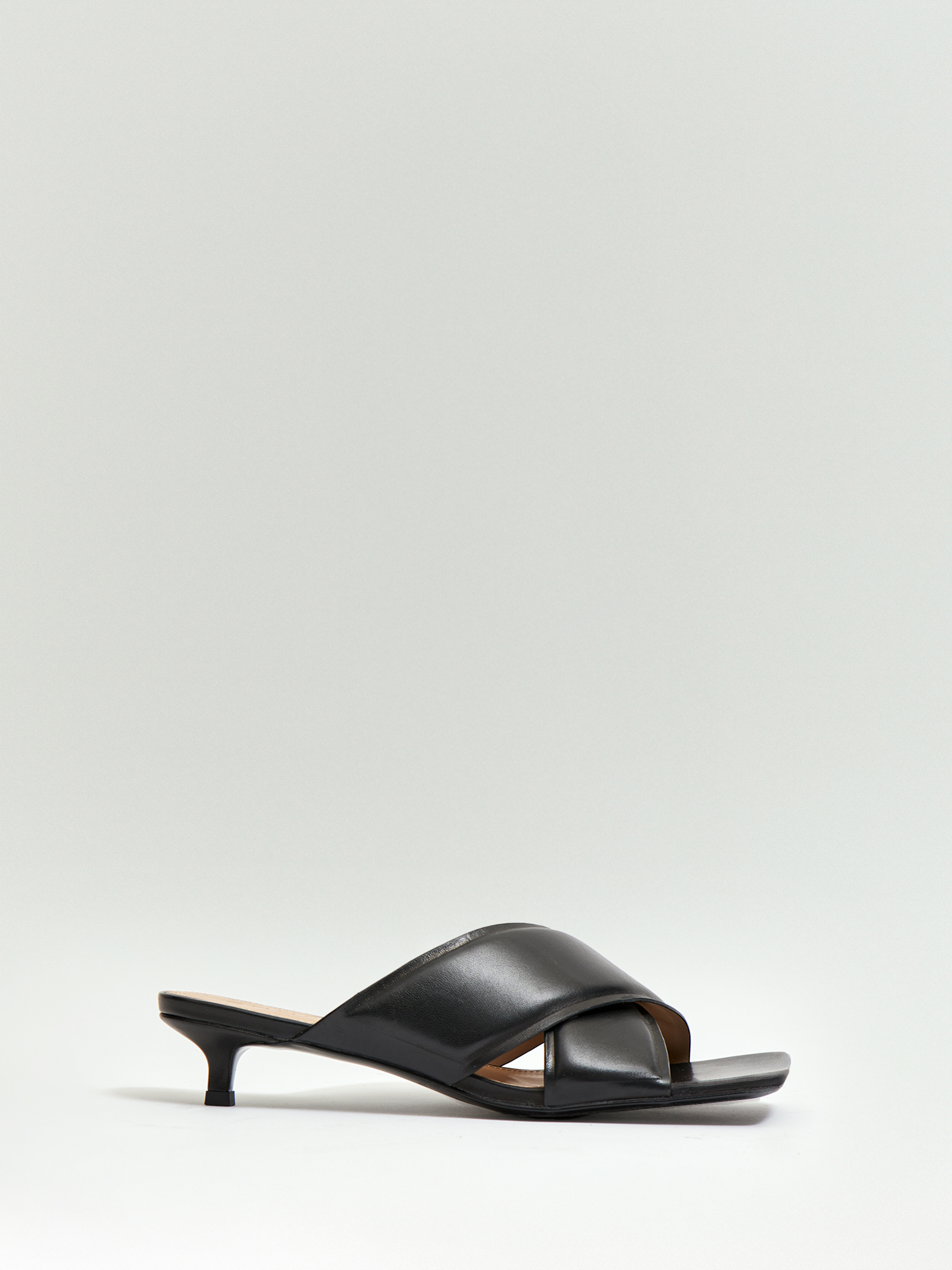 Мюли на каблуке из натуральной кожи 5490₽