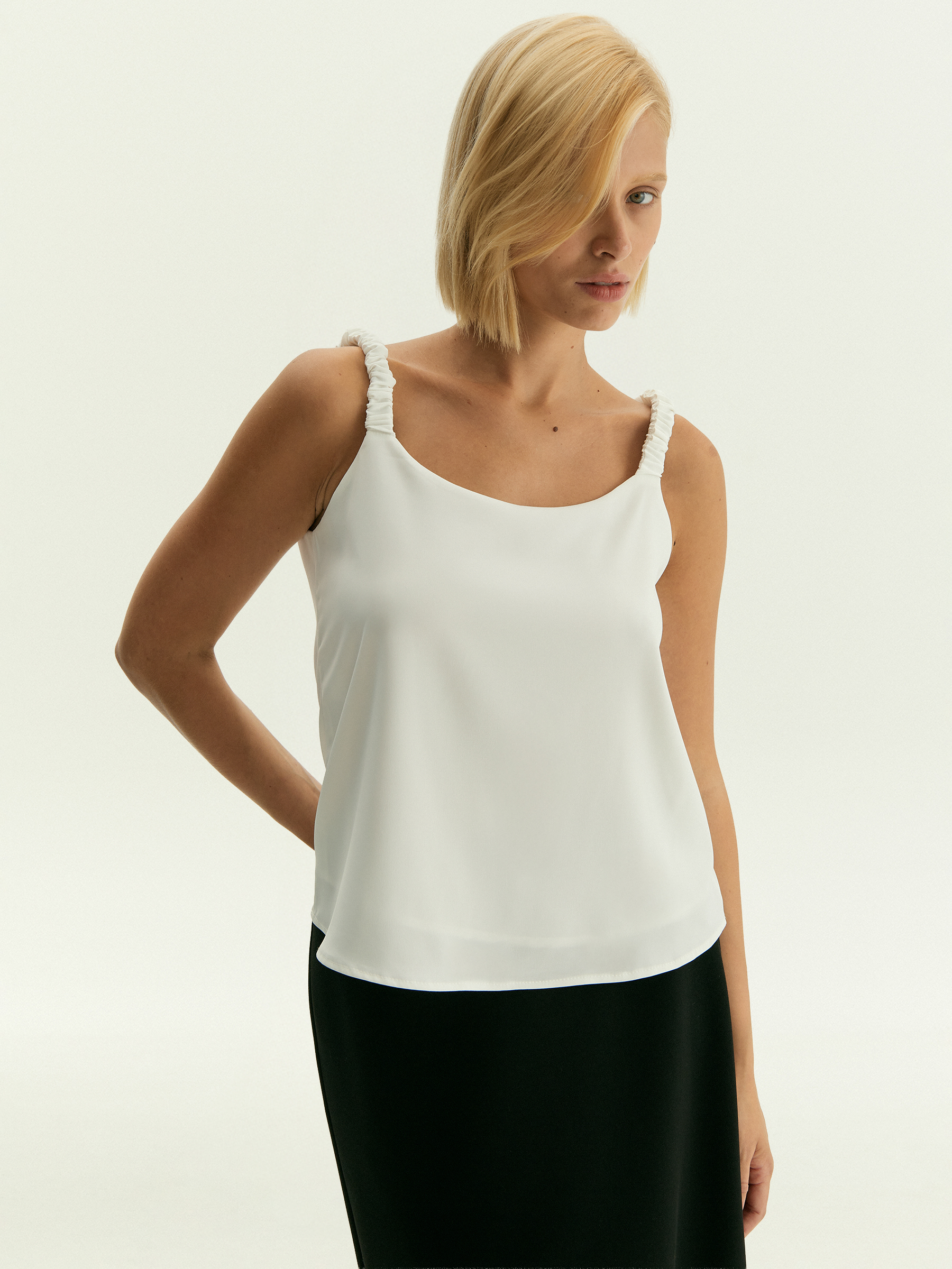 Топ прямого силуэта 5990₽