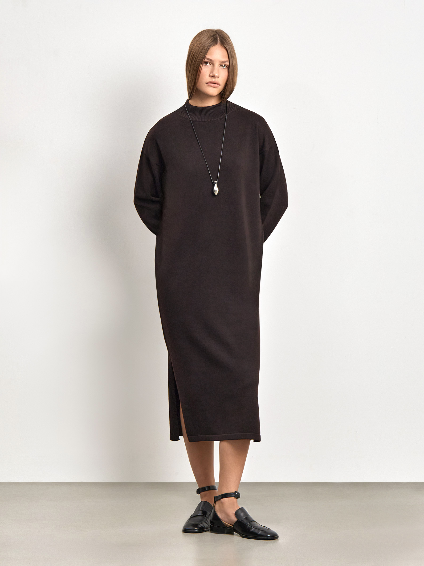 Платье миди с шерстью 3890₽