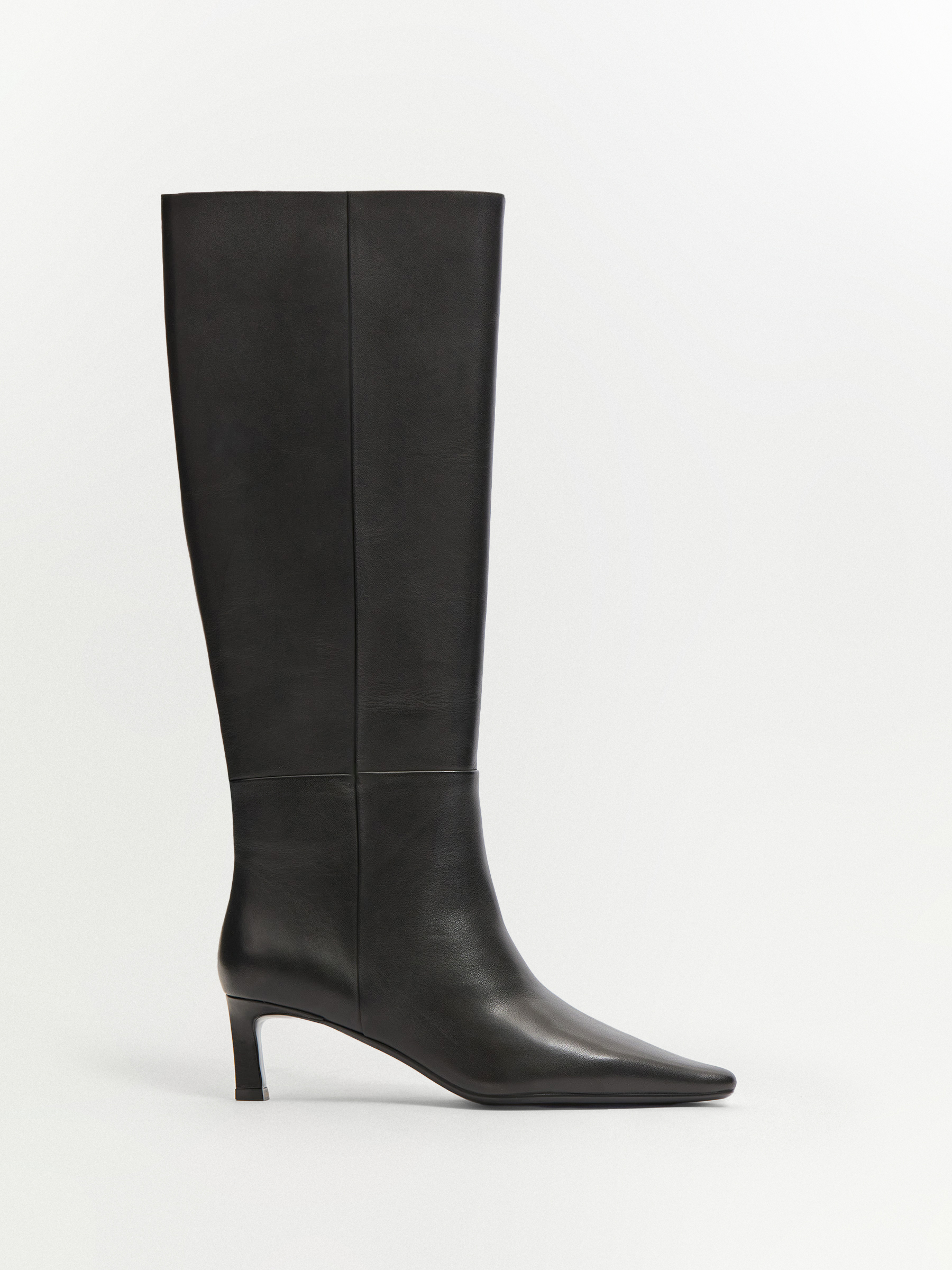 Сапоги из натуральной кожи 22190₽