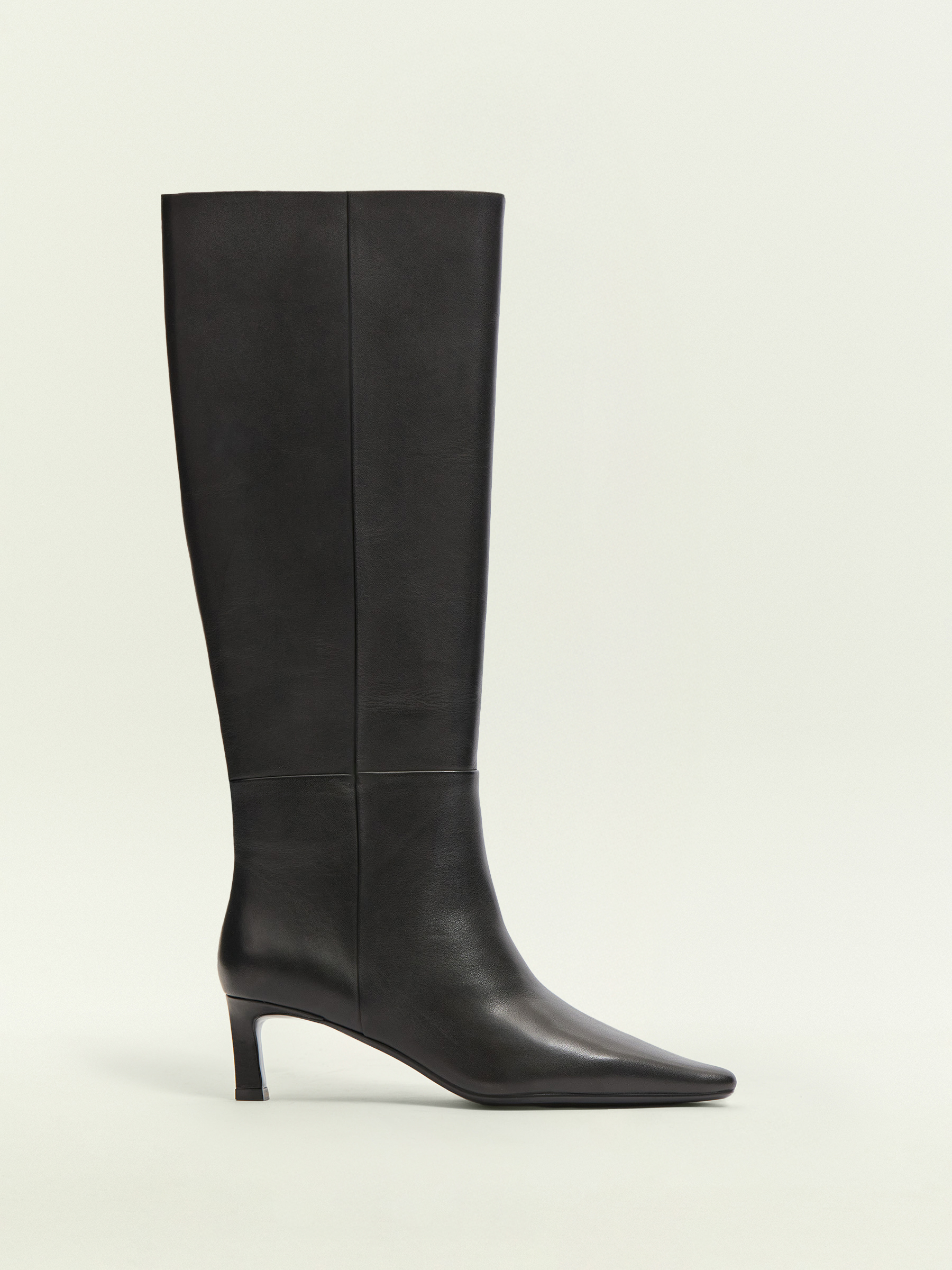 Сапоги из натуральной кожи 22190₽