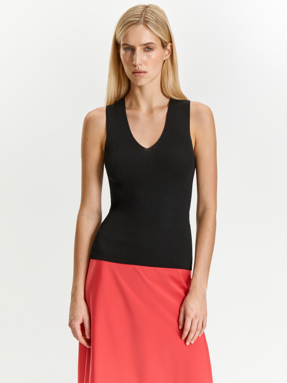 Трикотажный топ с v-образным вырезом