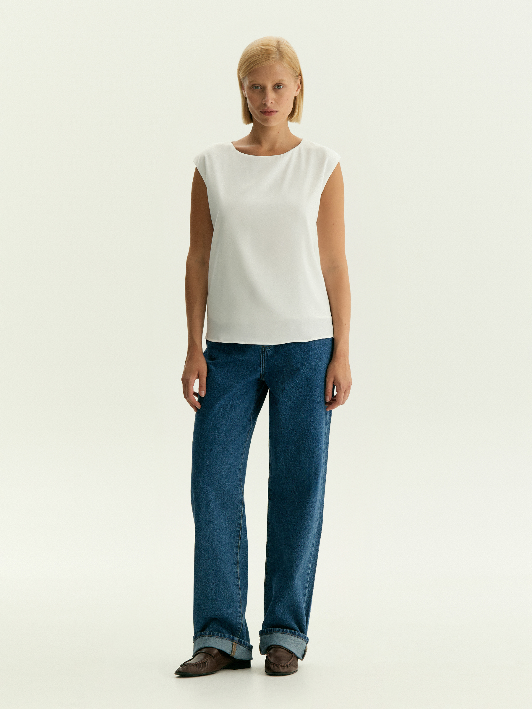 Блузка без рукавов 3290₽