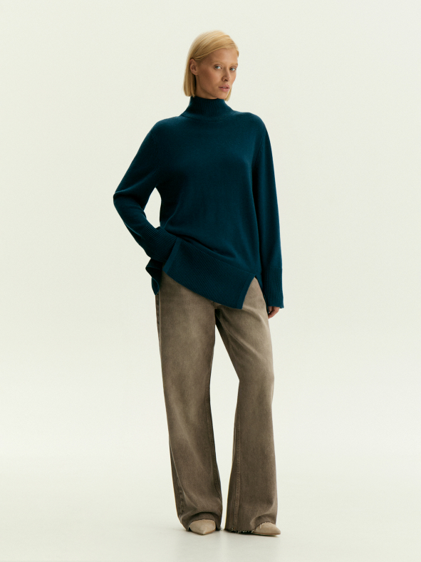 Удлиненный свитер с шерстью