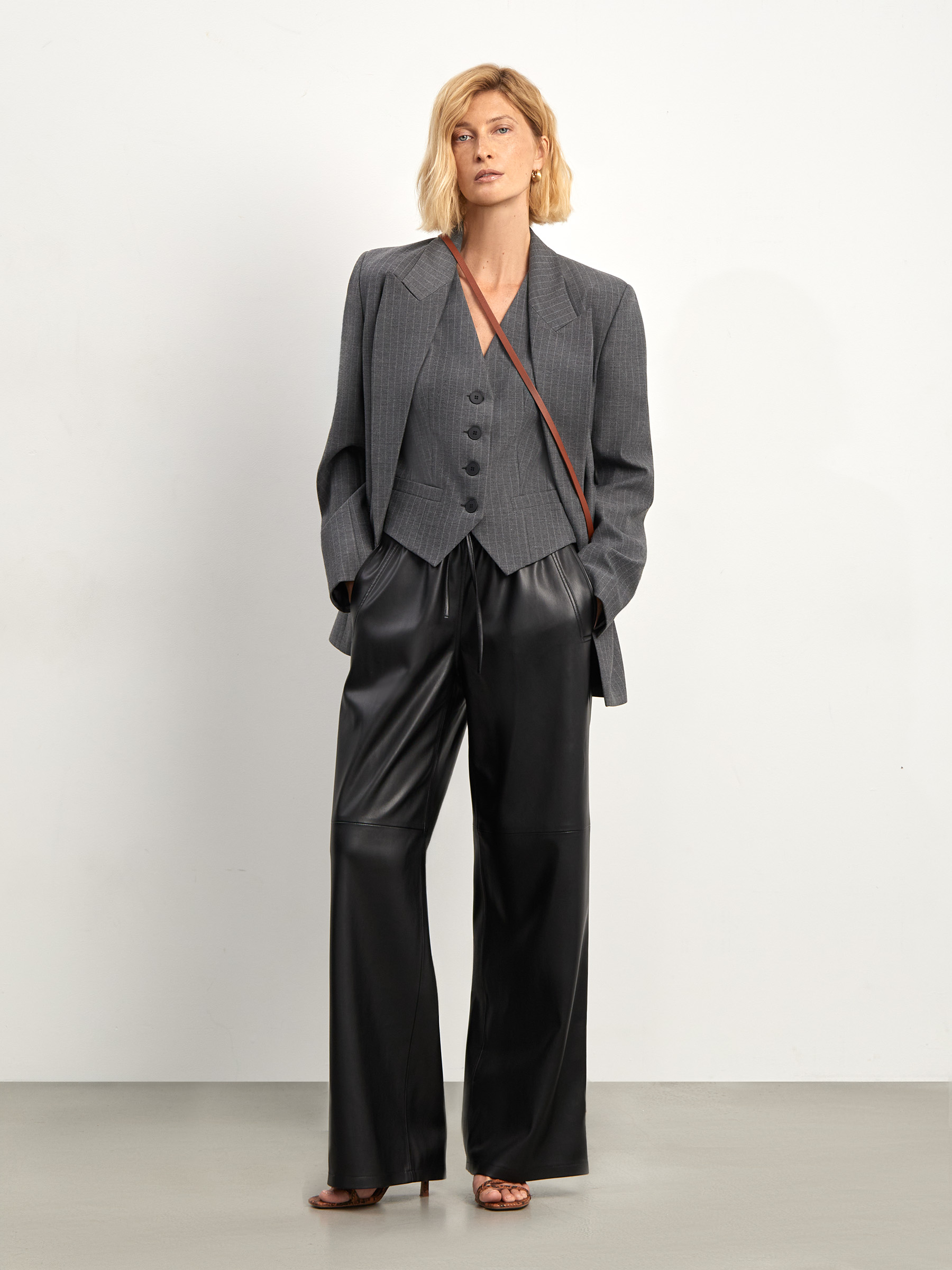 Брюки широкого кроя 5590₽