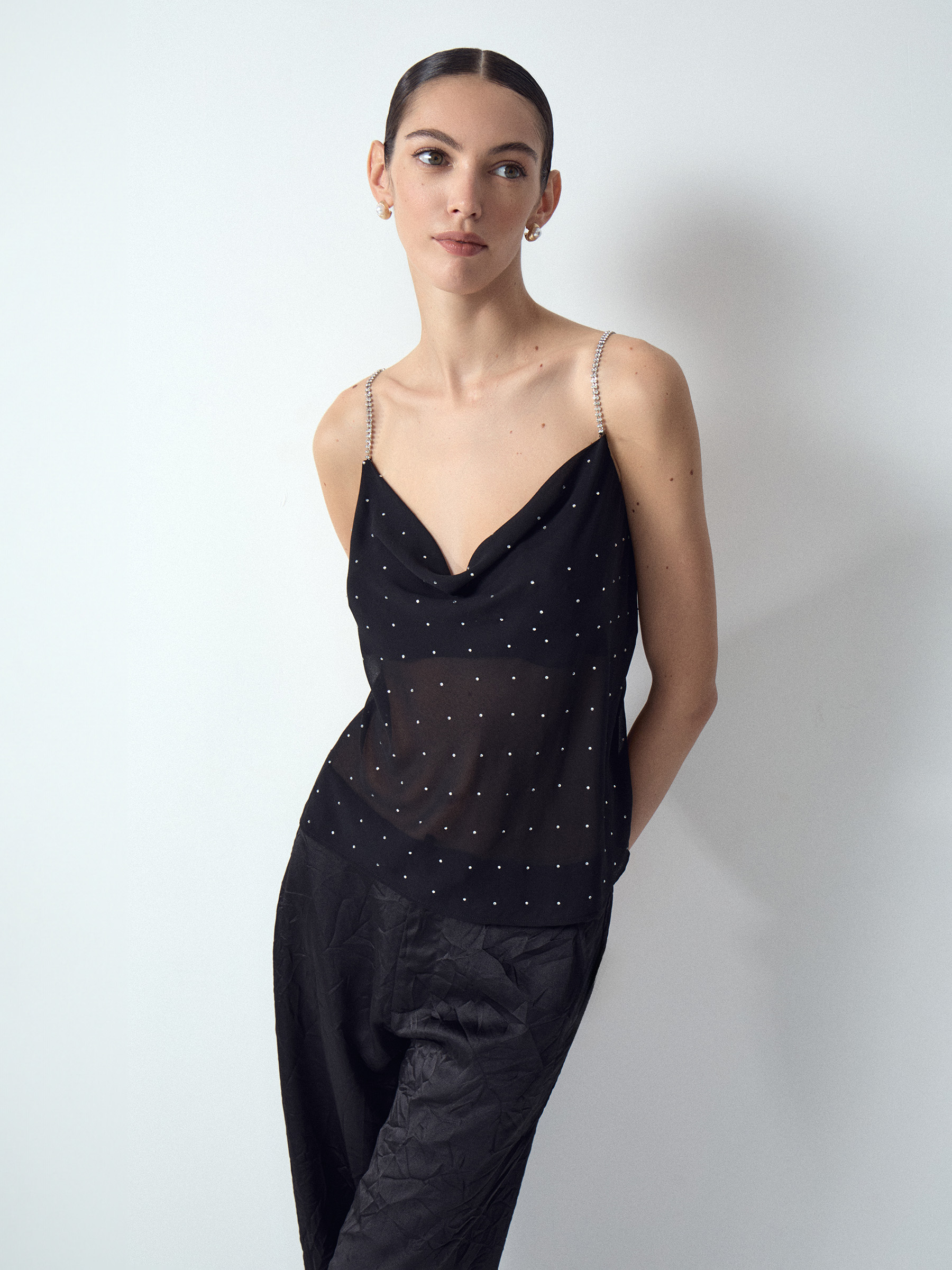 Топ со стразами 3490₽