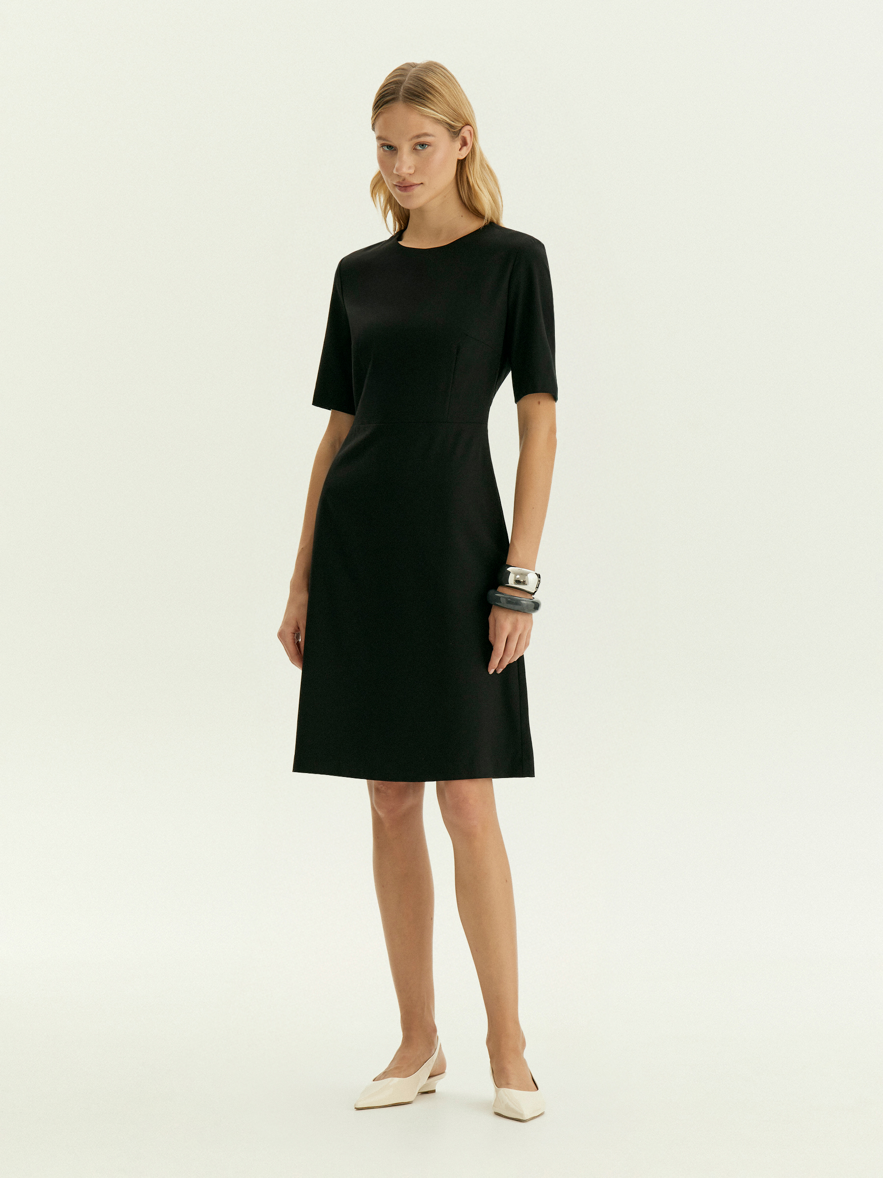 Платье миди из костюмной шерсти 5990₽