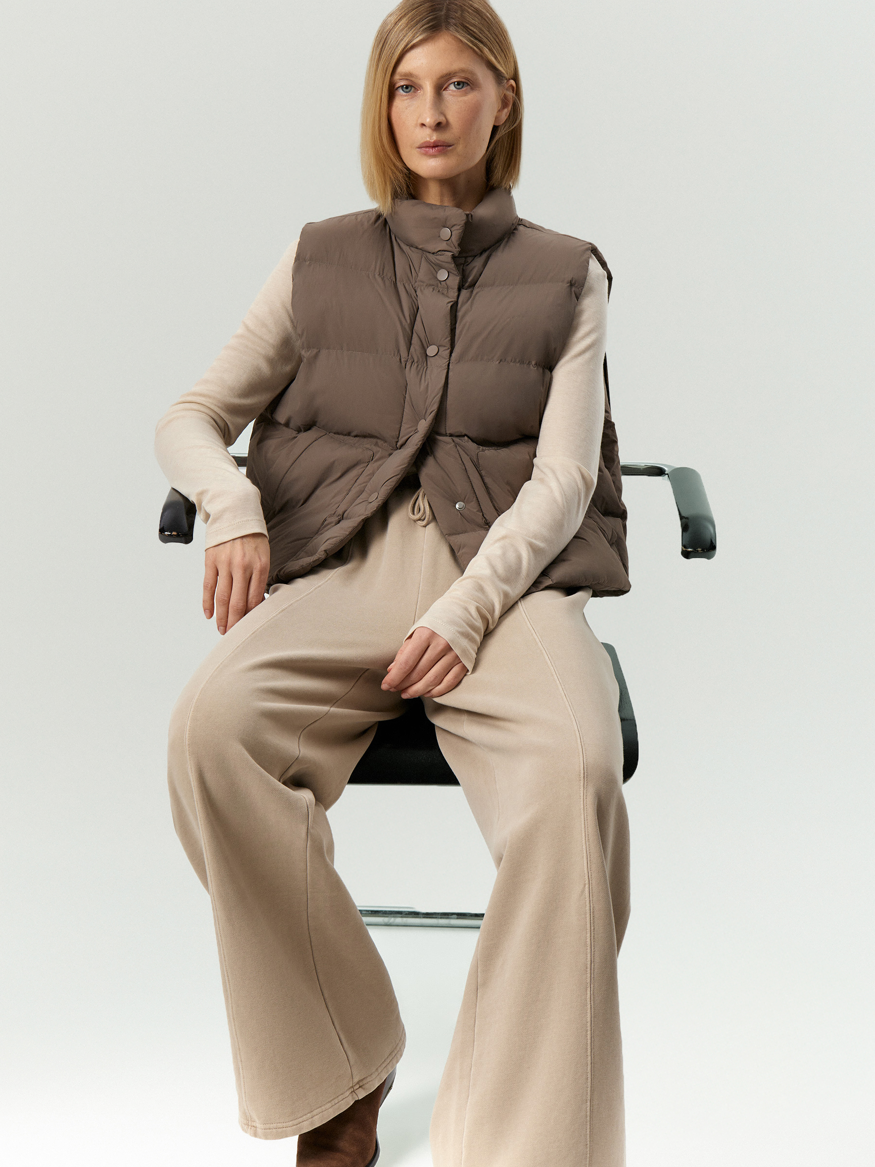 Утепленный жилет 18990₽