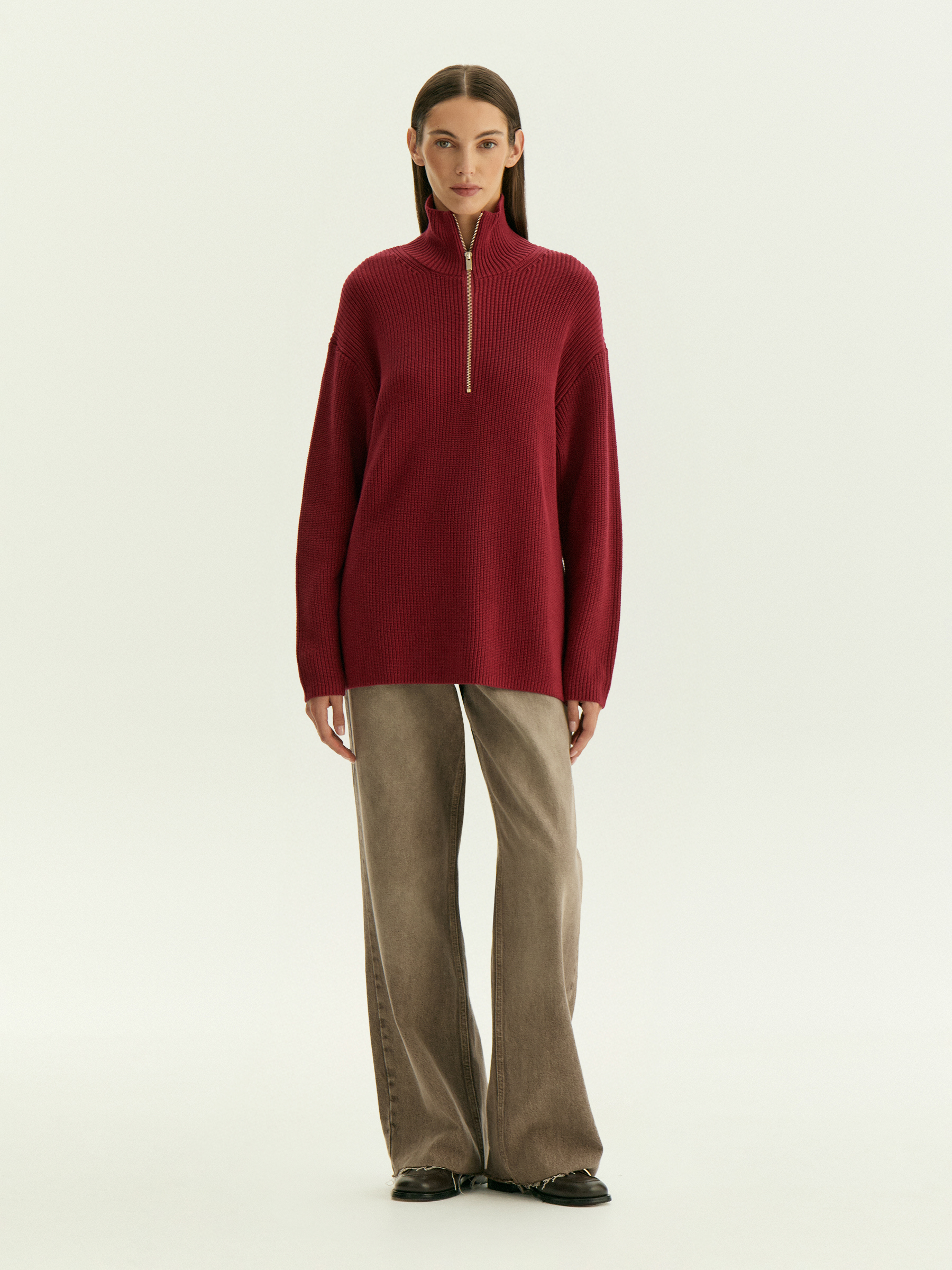 Свитер с воротником-стойкой из 100 хлопка 11190₽