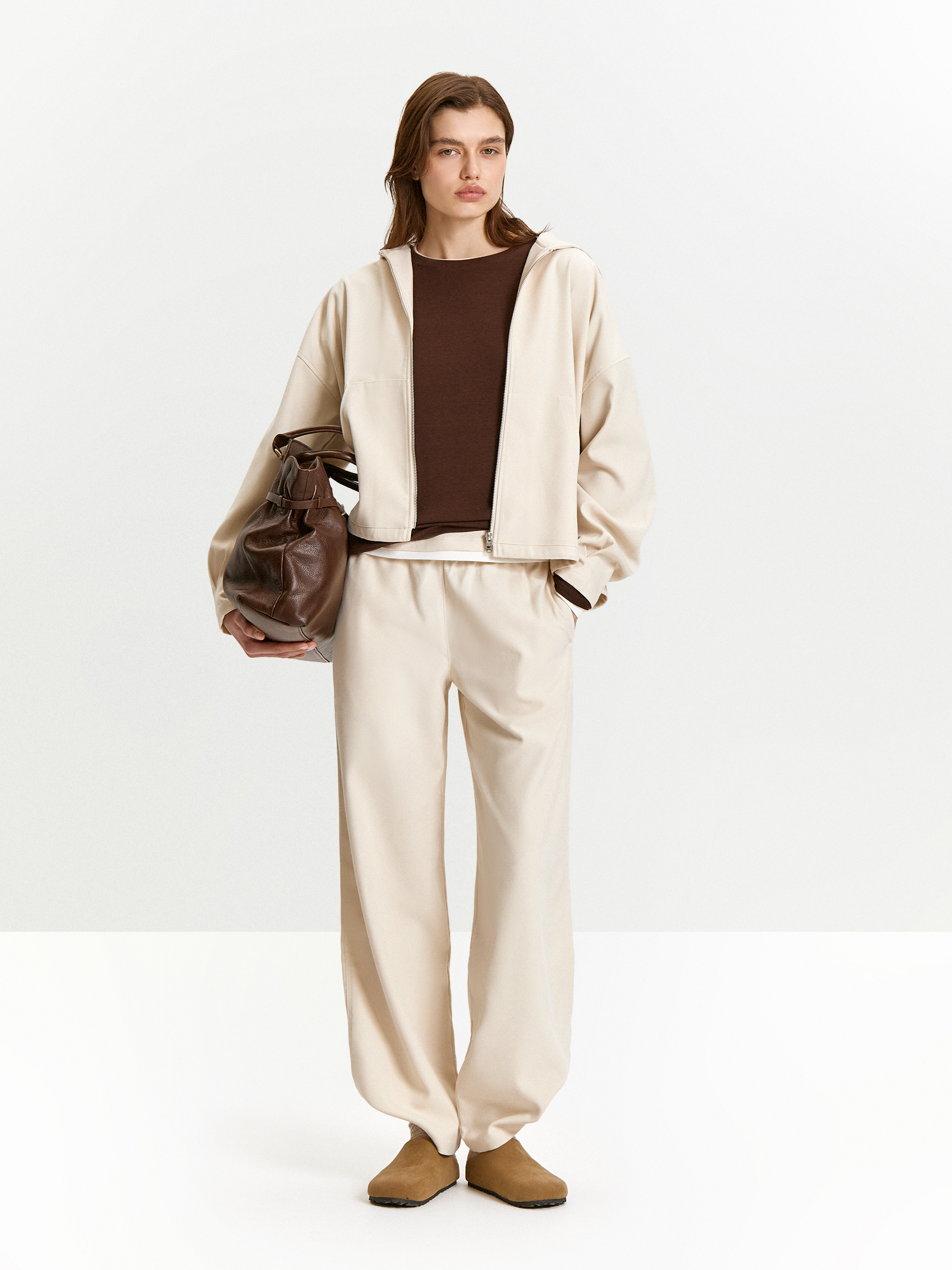 Брюки прямого кроя из трикотажа 13990₽