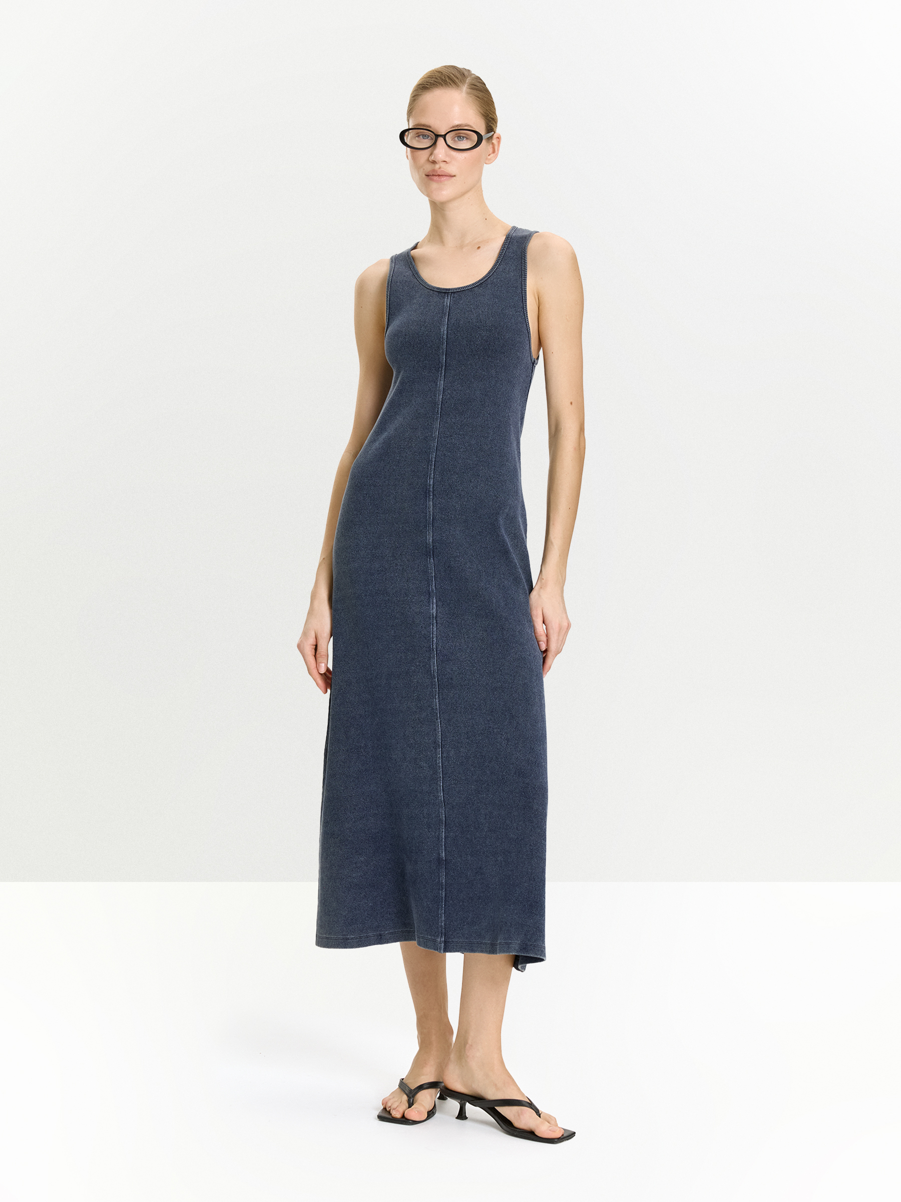 Платье расклешенное 14990₽