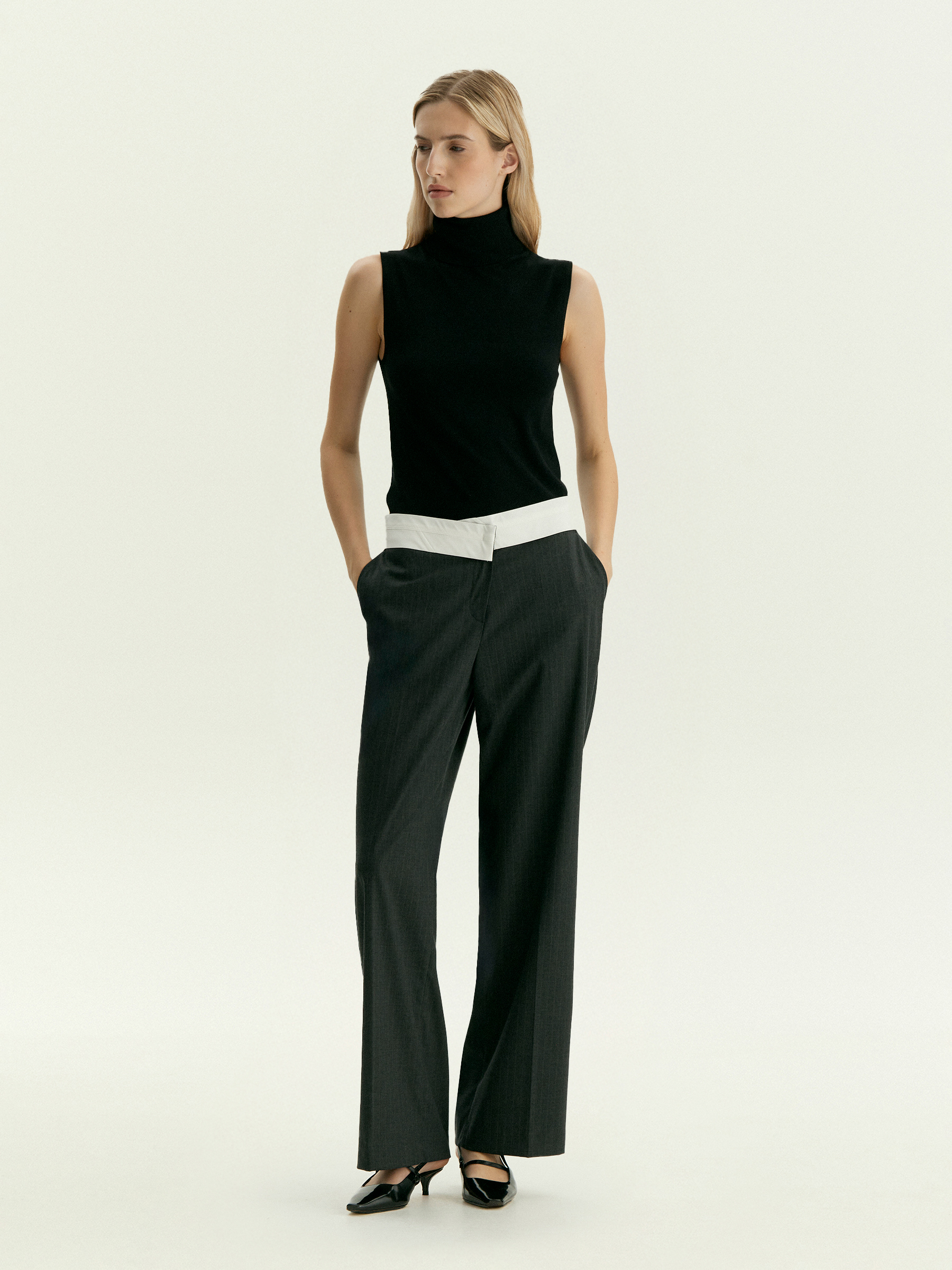 Брюки в полоску 8390₽