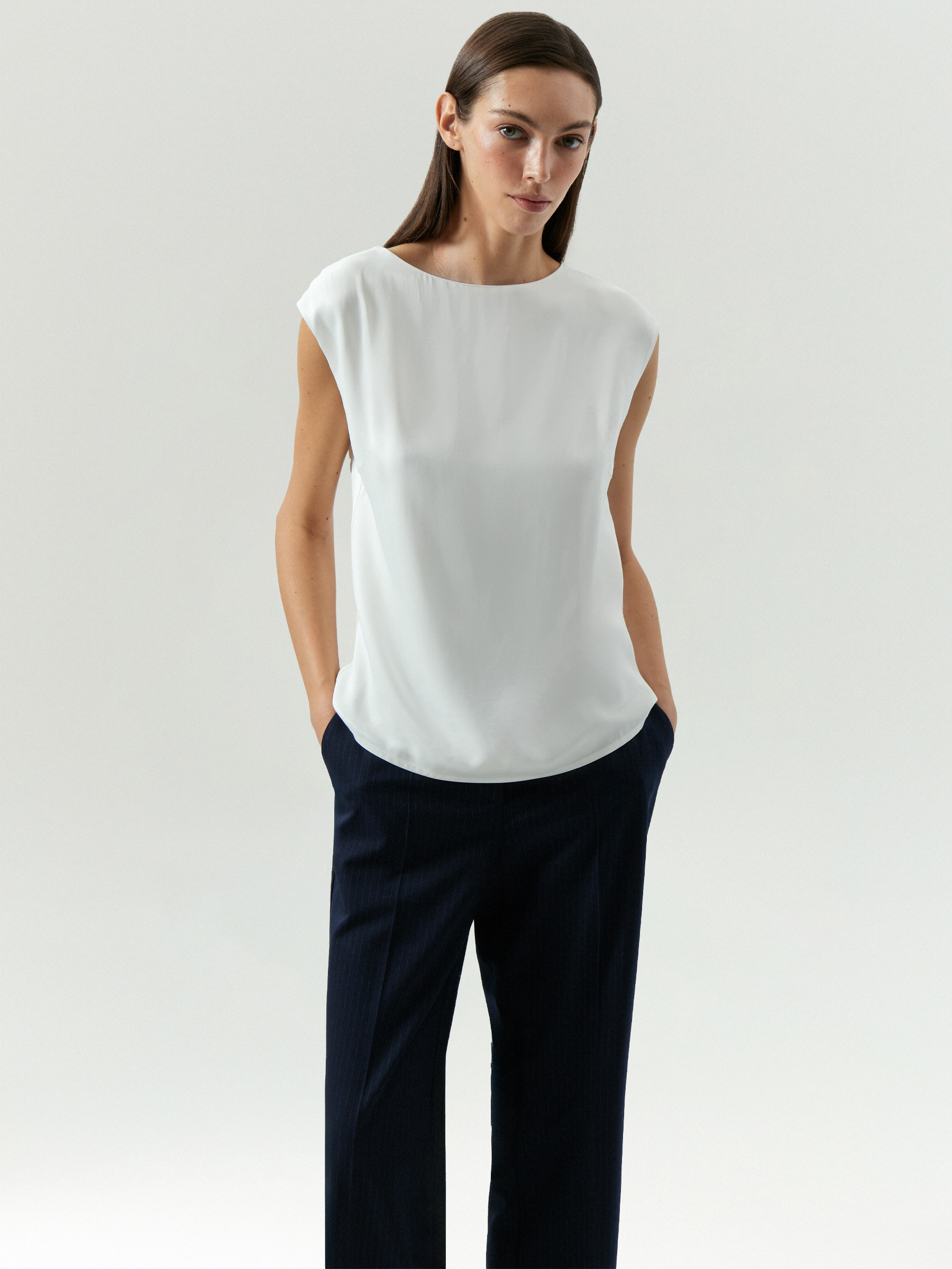 Блузка без рукавов из 100% вискозы