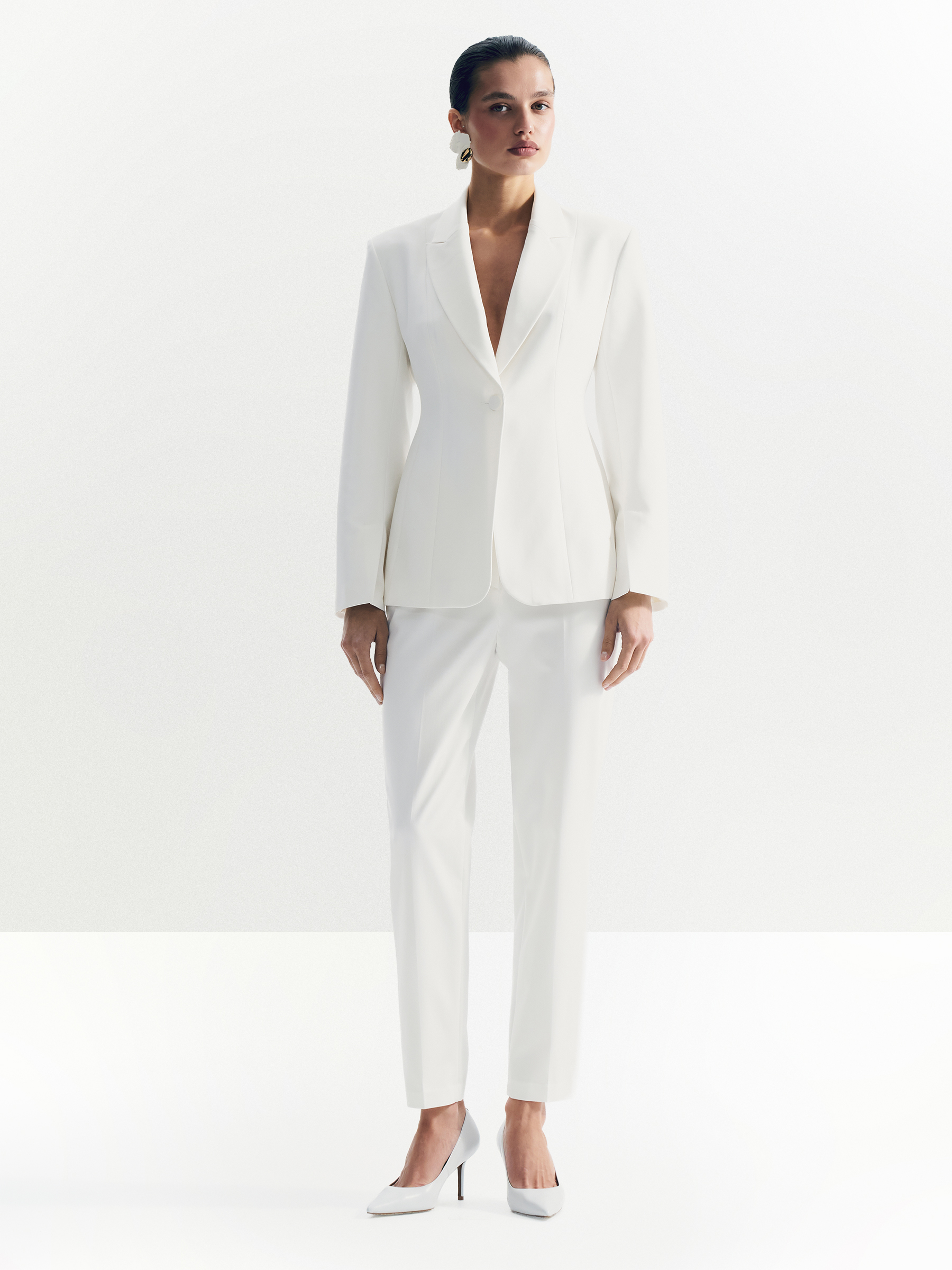 Брюки зауженного кроя 15990₽