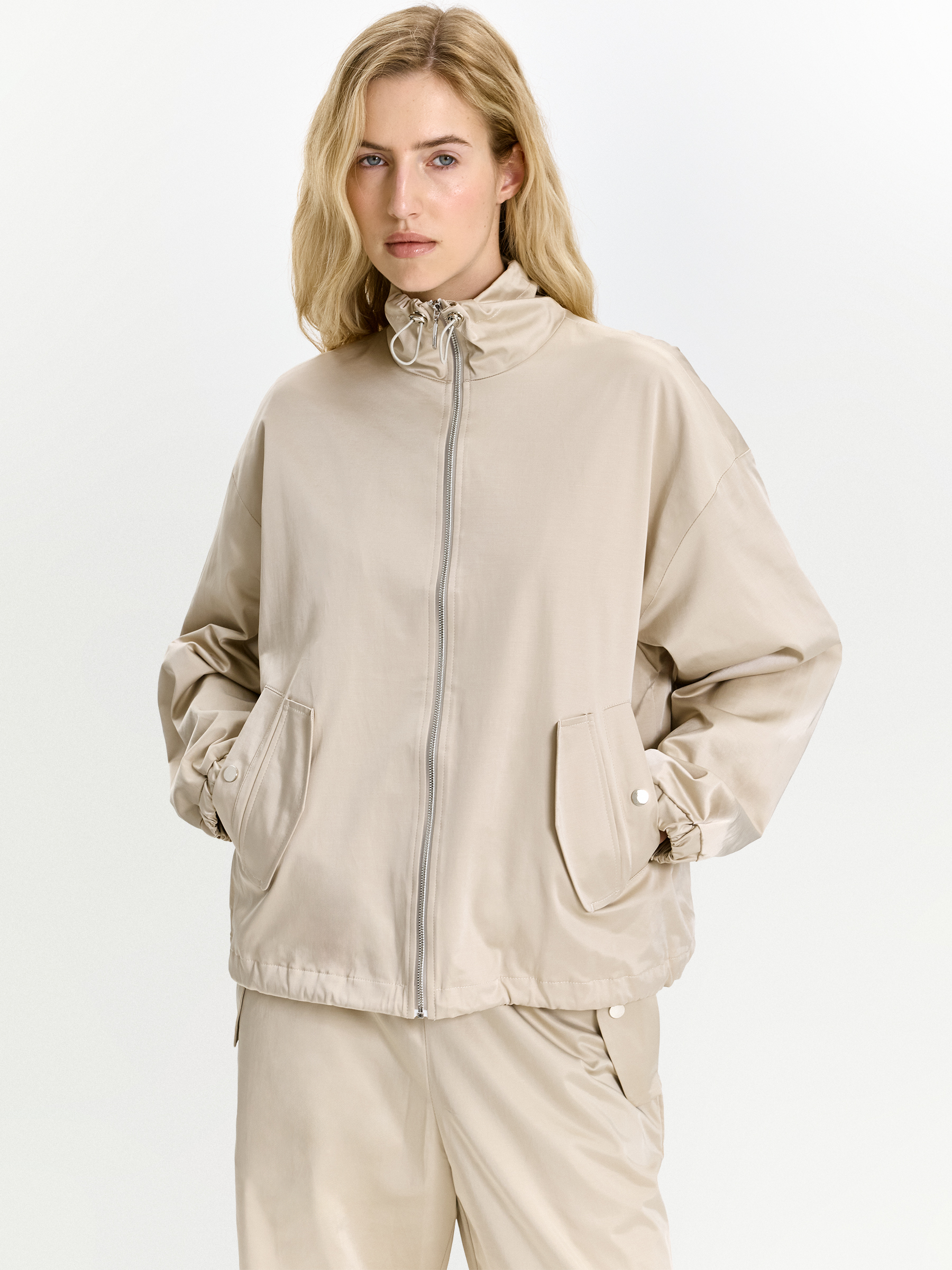 Бомбер с воротником-стойкой 26990₽