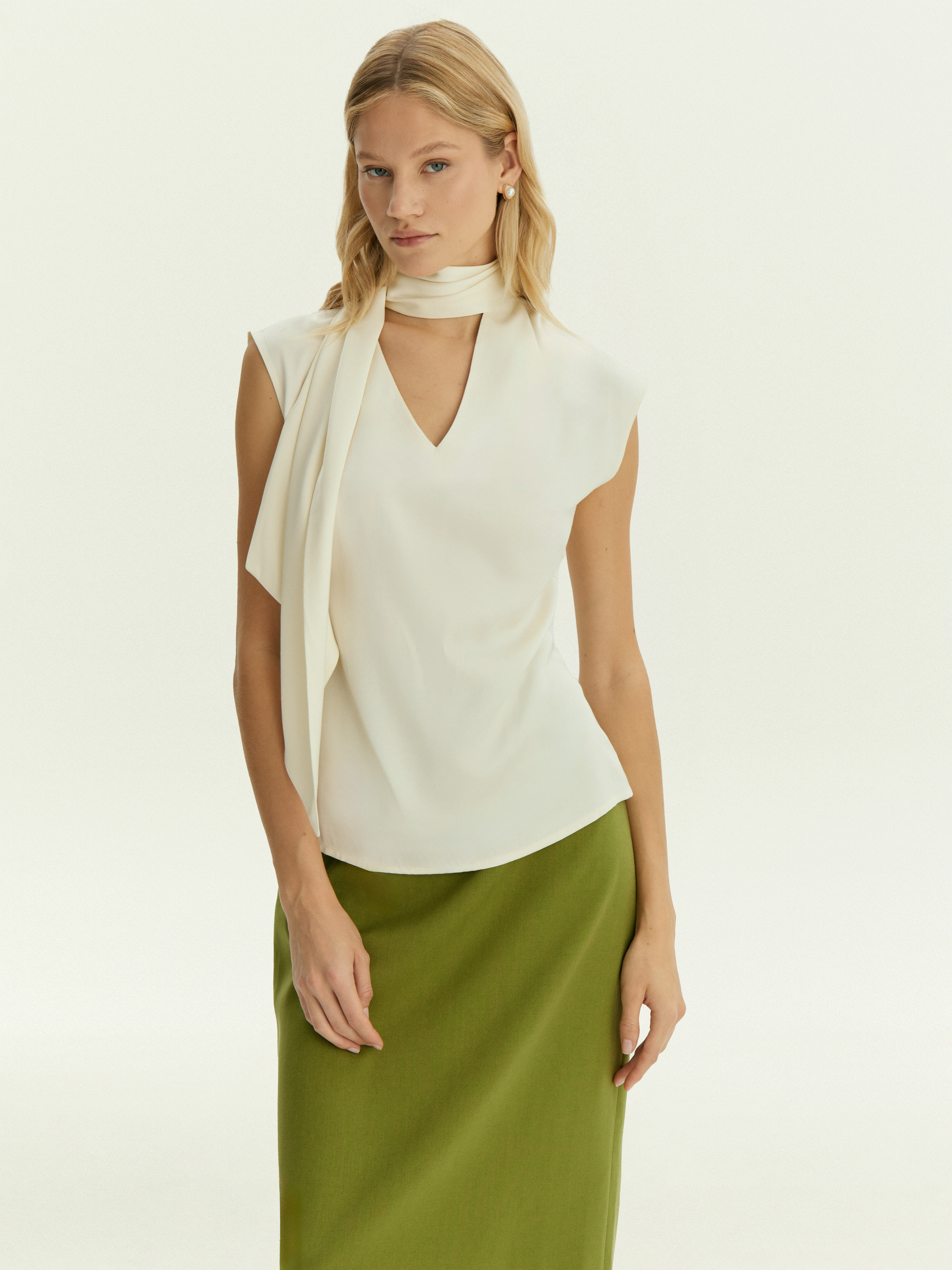 Блузка из вискозы