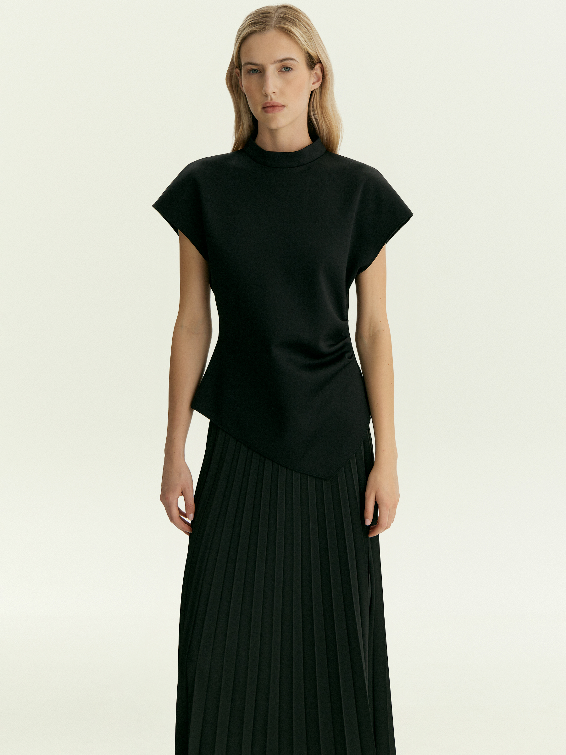 Трикотажная блузка с драпировкой из хлопка