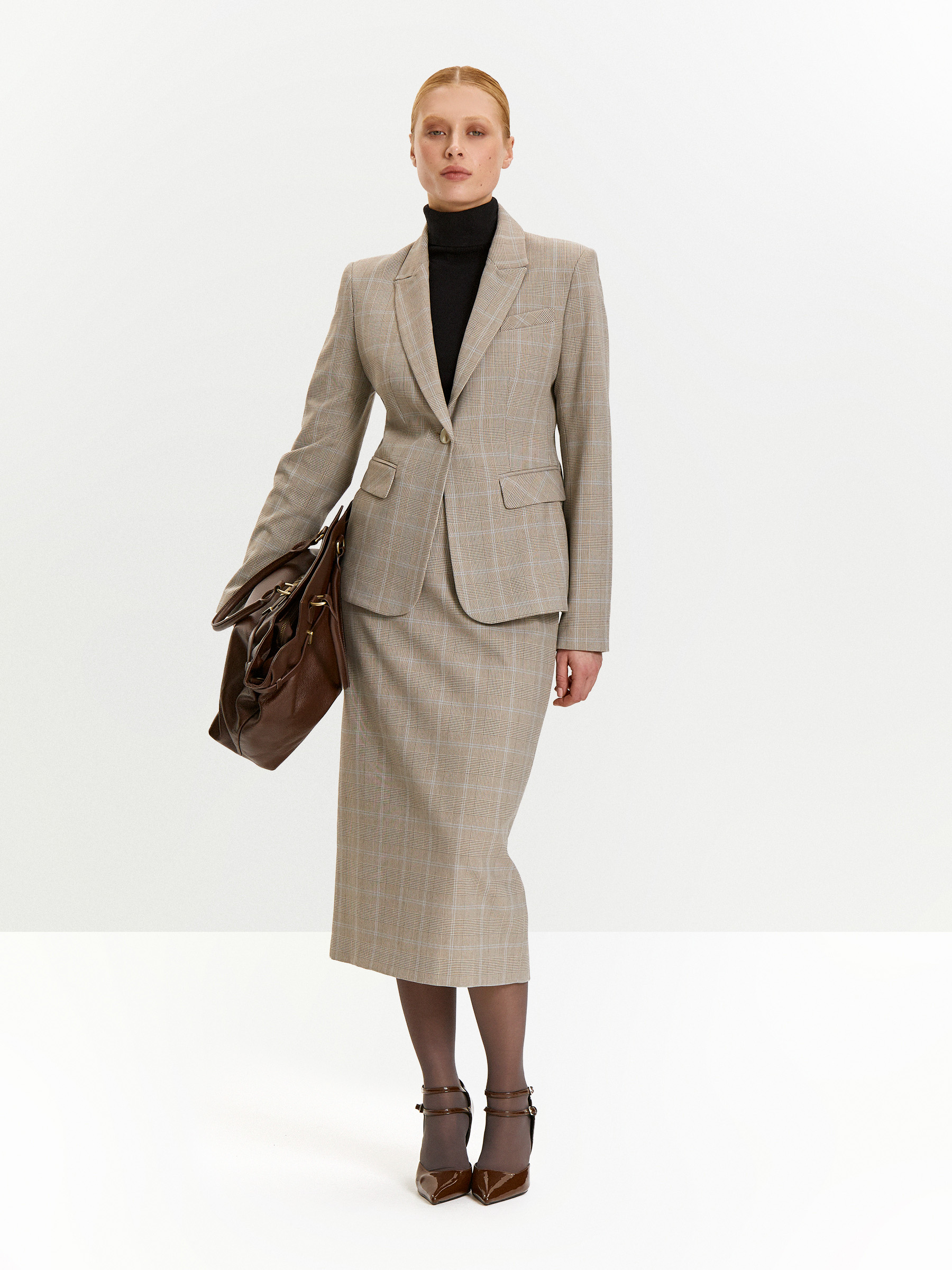 Однобортный жакет в клетку 19590₽