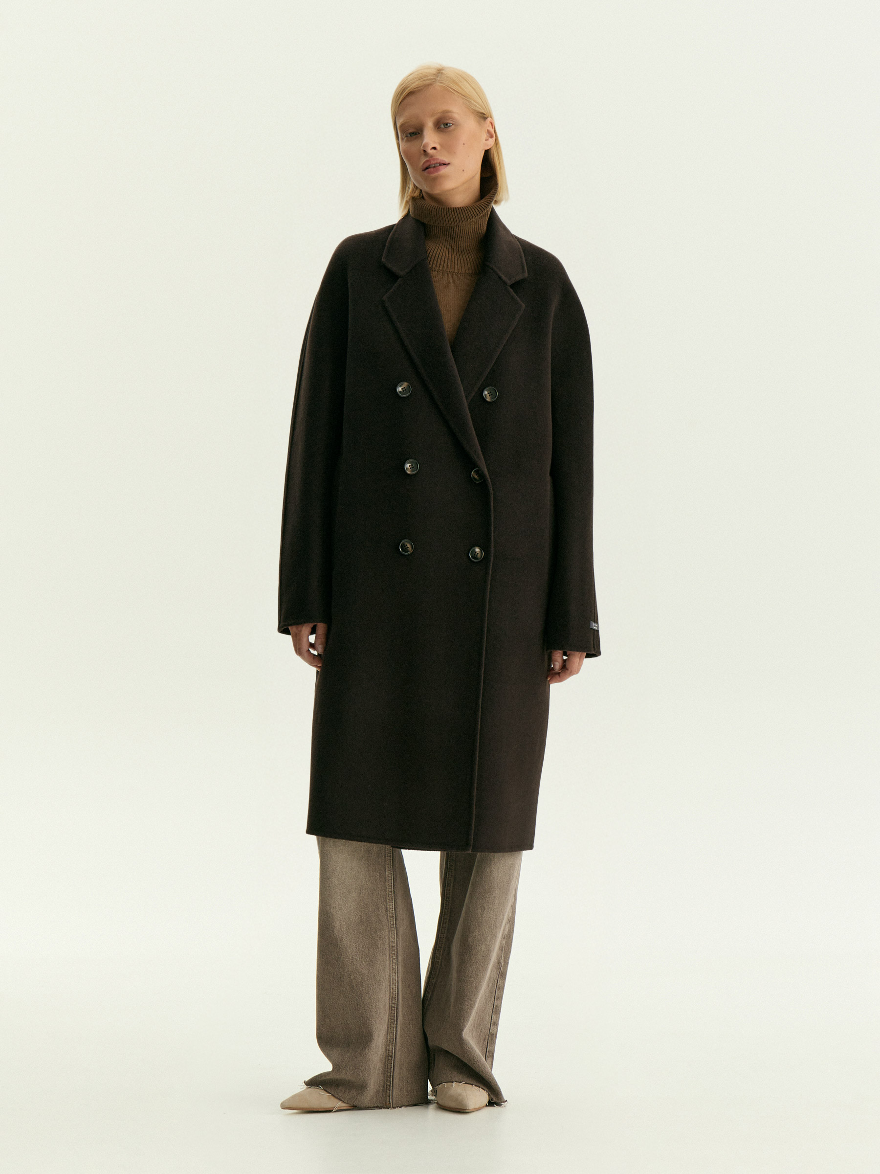 Пальто из шерсти на пуговицах 34990₽