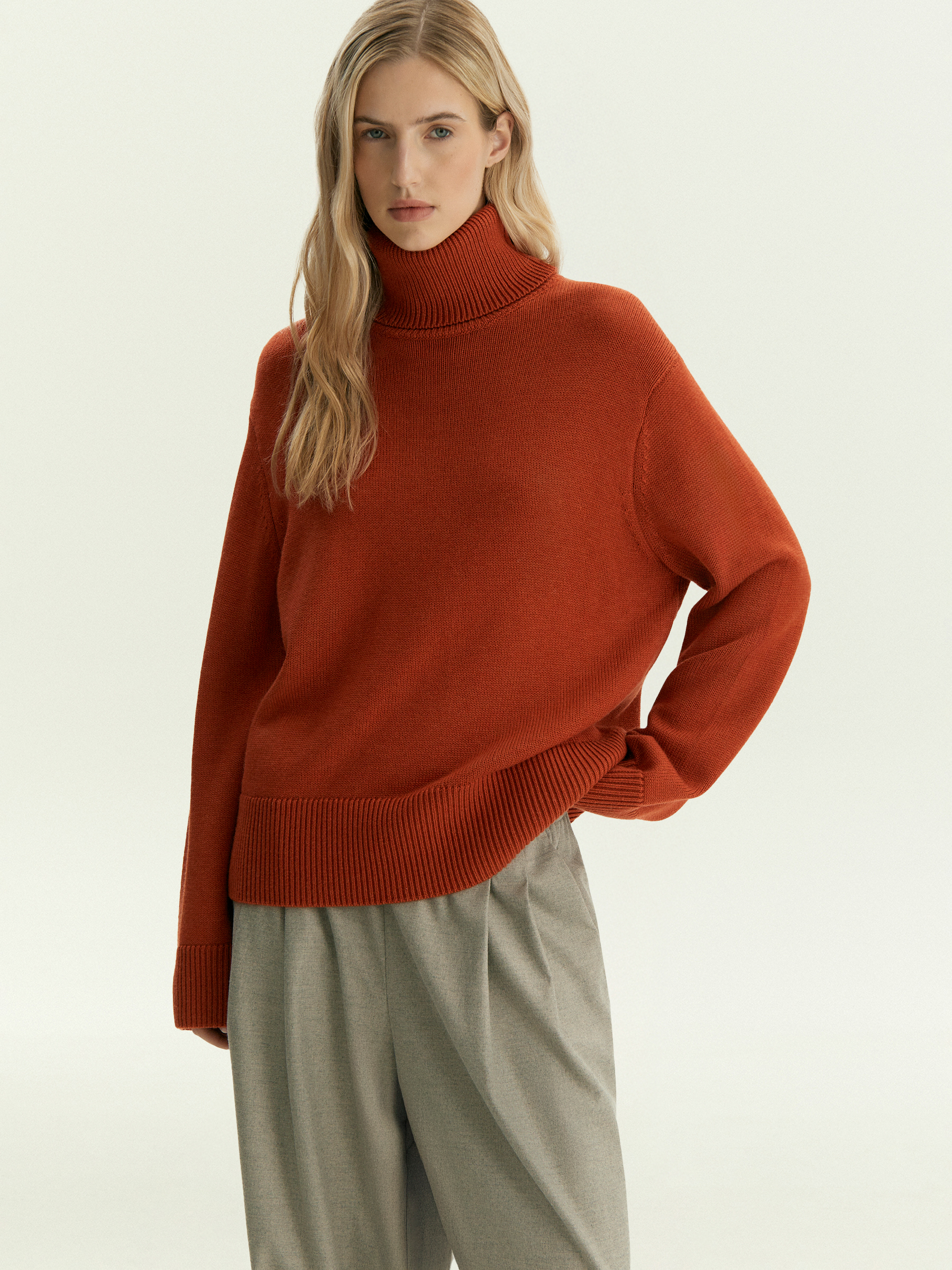 Свитер с высоким воротником из смесовой шерсти