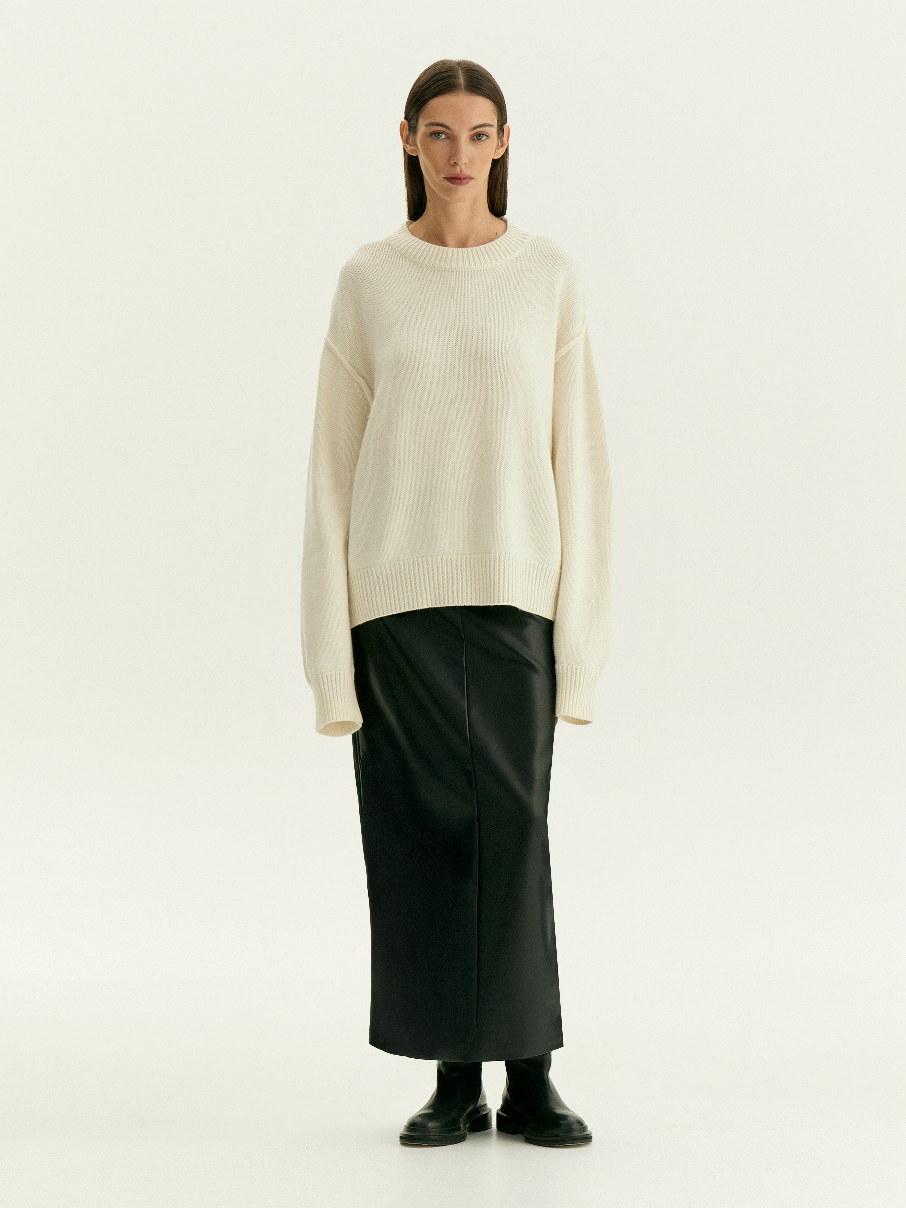 Джемпер из вискозного трикотажа с добавлением шерсти 13990₽