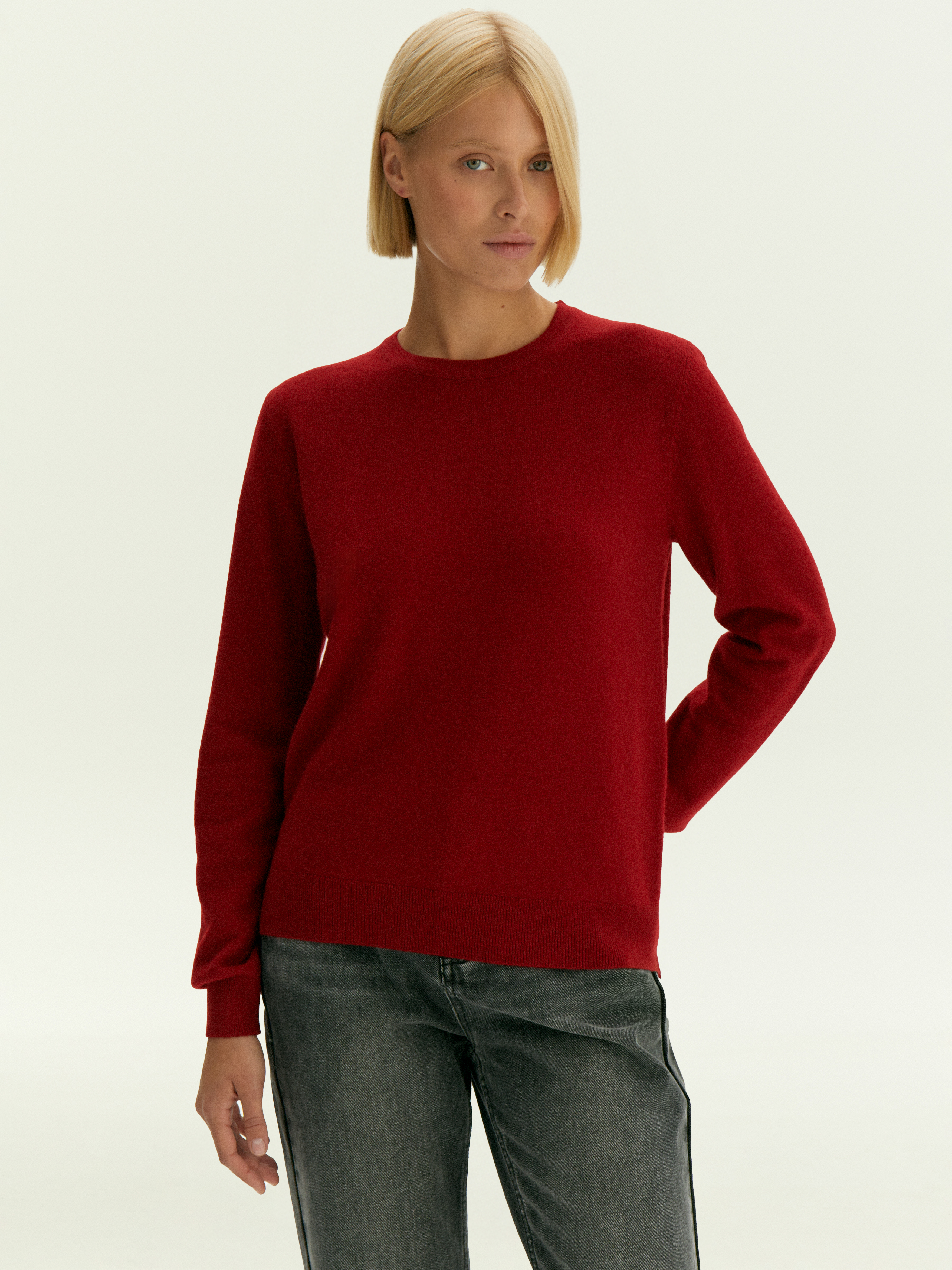 Джемпер из вискозного трикотажа с добавлением шерсти 13990₽