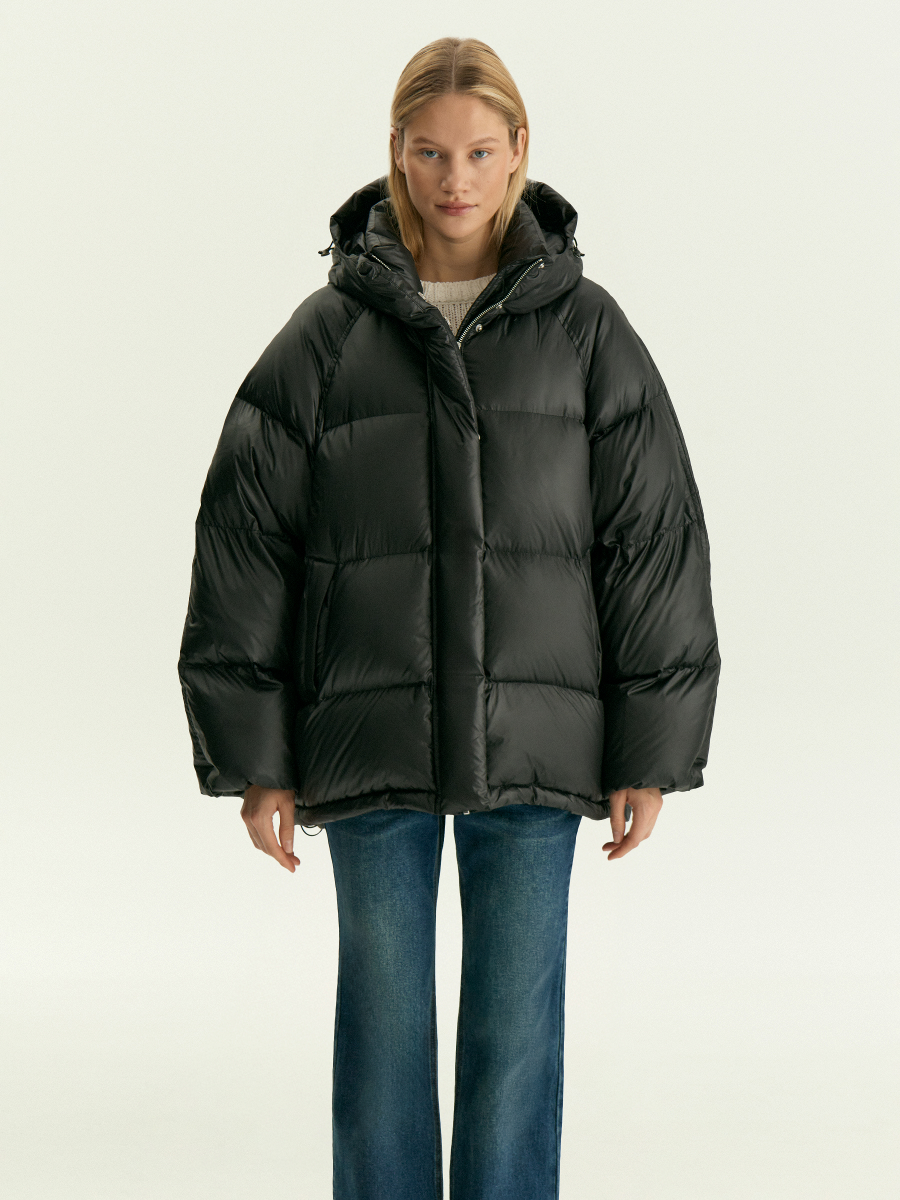 Пуховик с глянцевым эффектом 24590₽