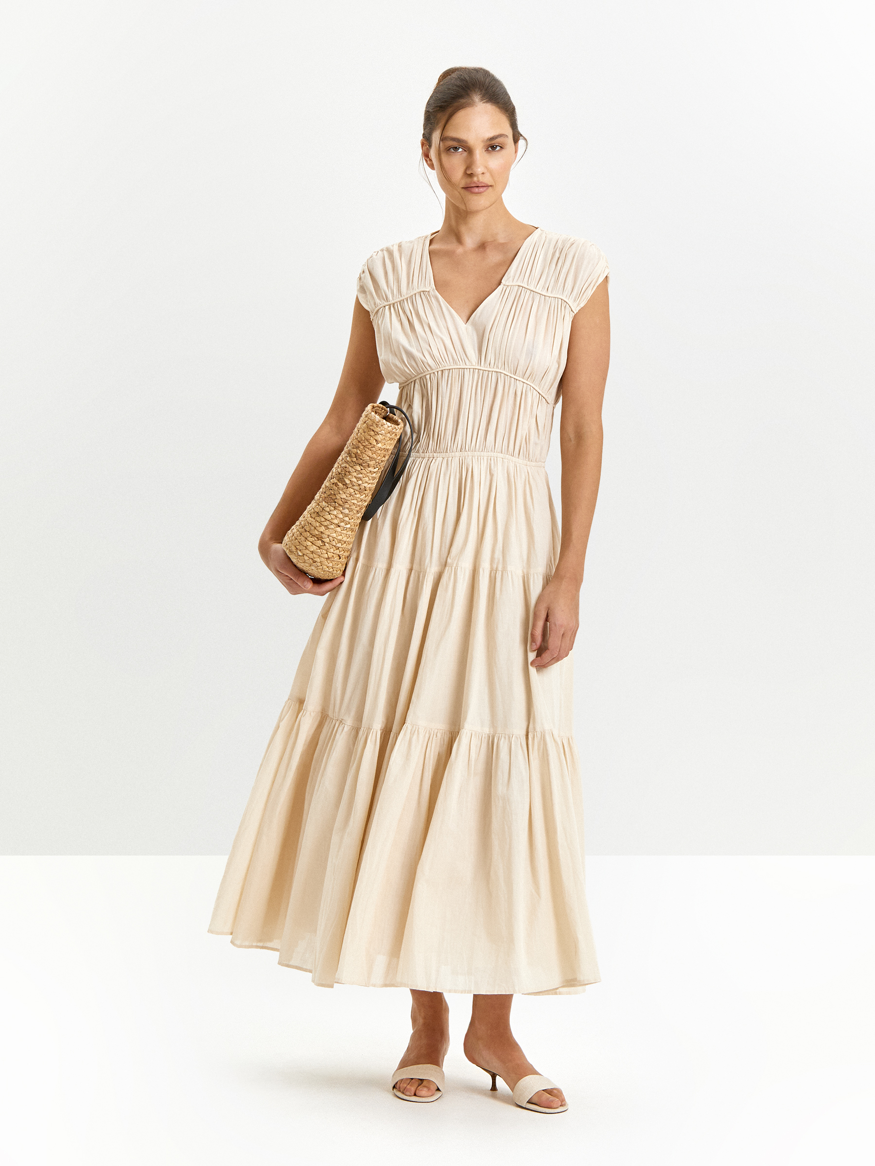 Платье а-силуэта 11990₽