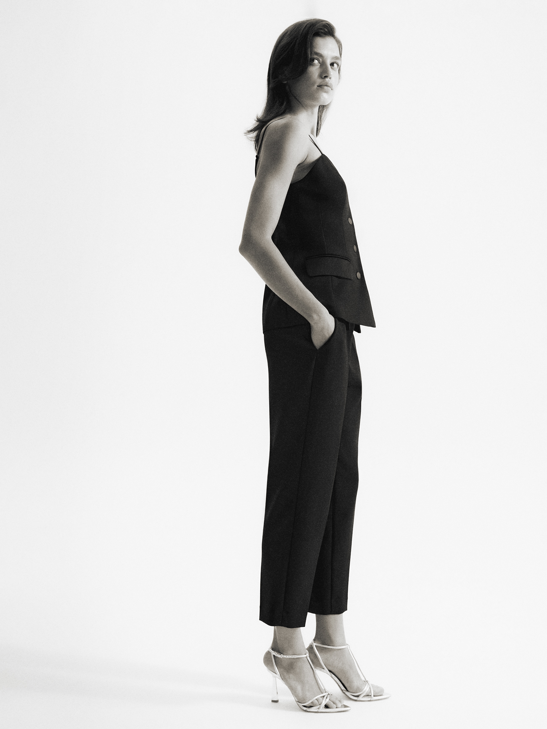 Брюки зауженного кроя 11890₽