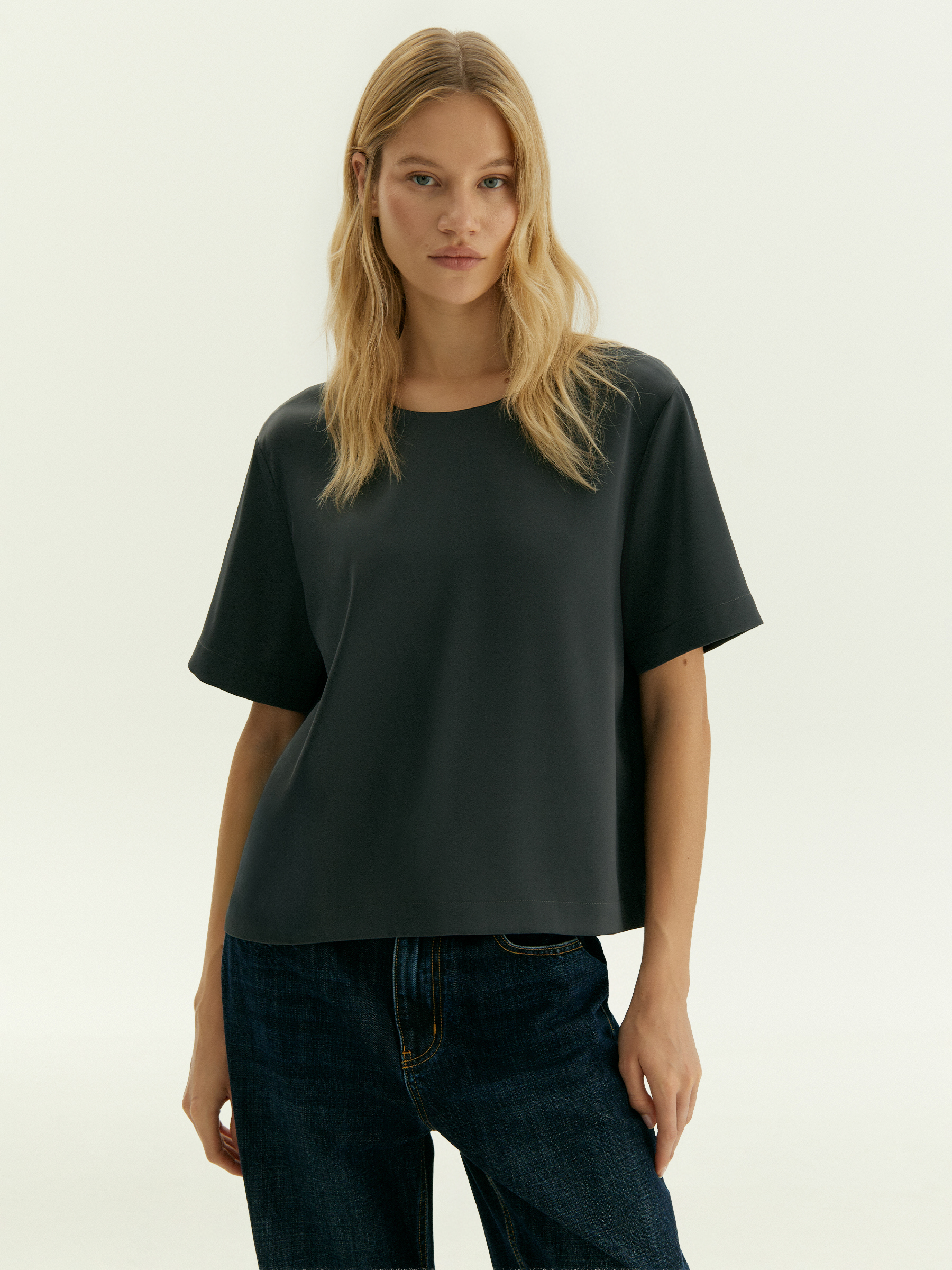 Блуза из костюмной ткани 4190₽