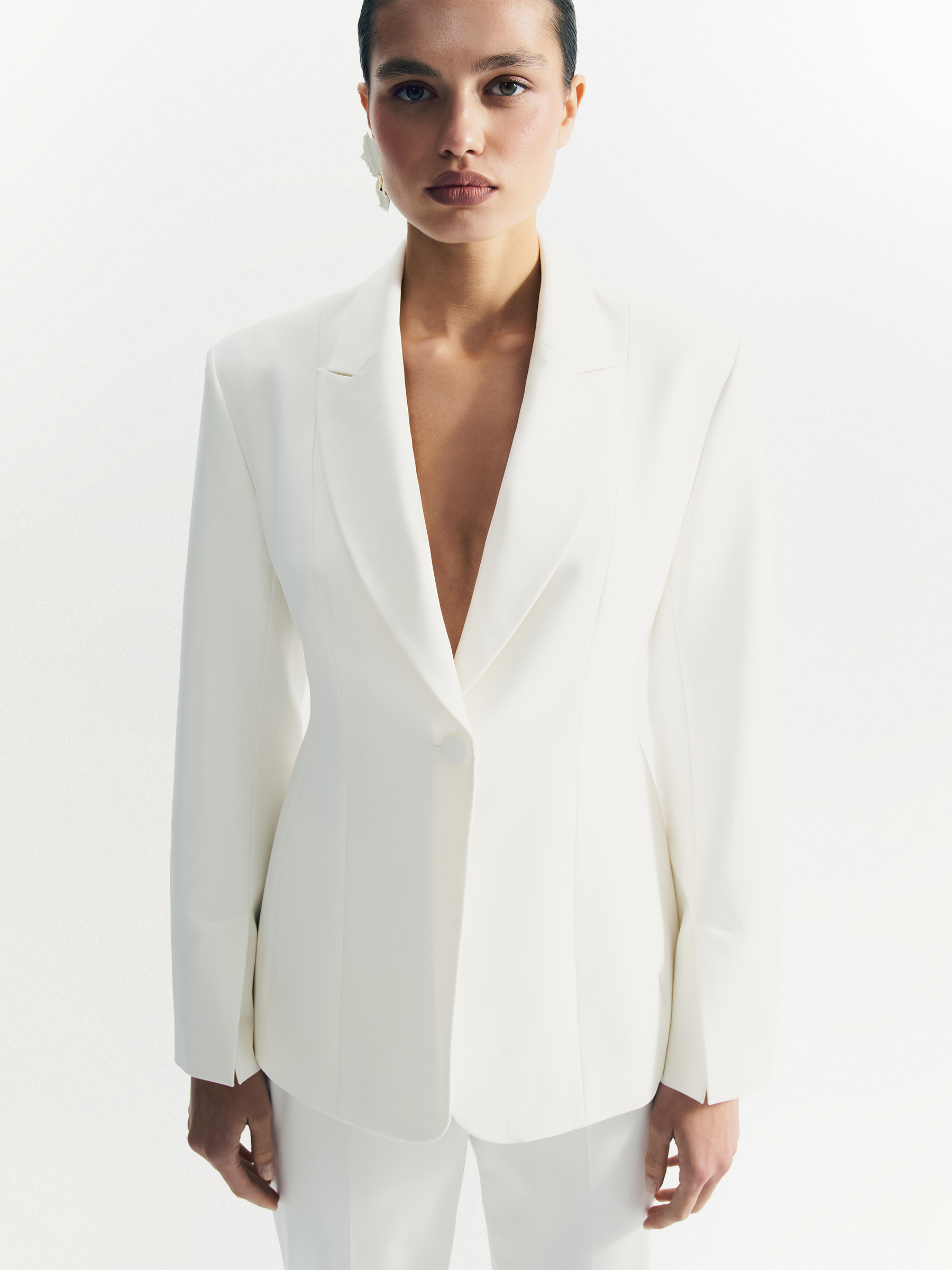 Жакет приталенного кроя 24990₽