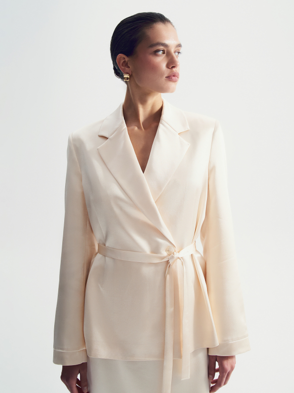 Жакет с поясом