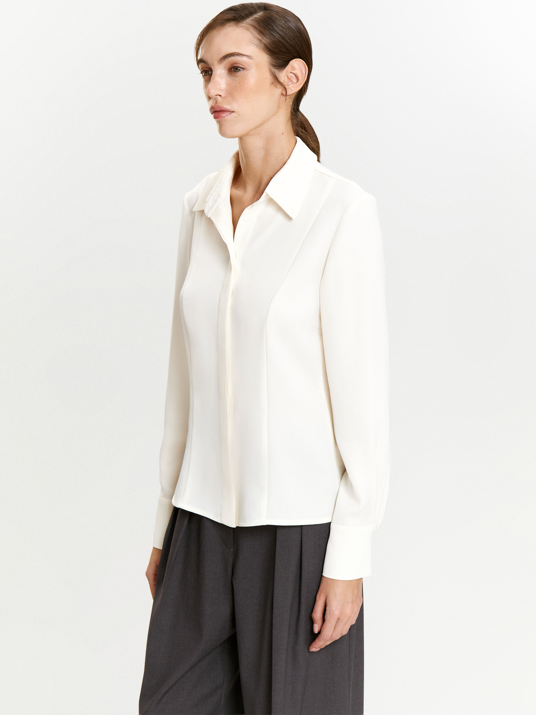 Рубашка приталенного кроя 13990₽