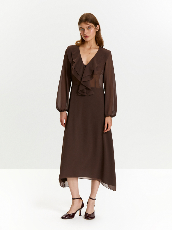 Платье приталенного силуэта