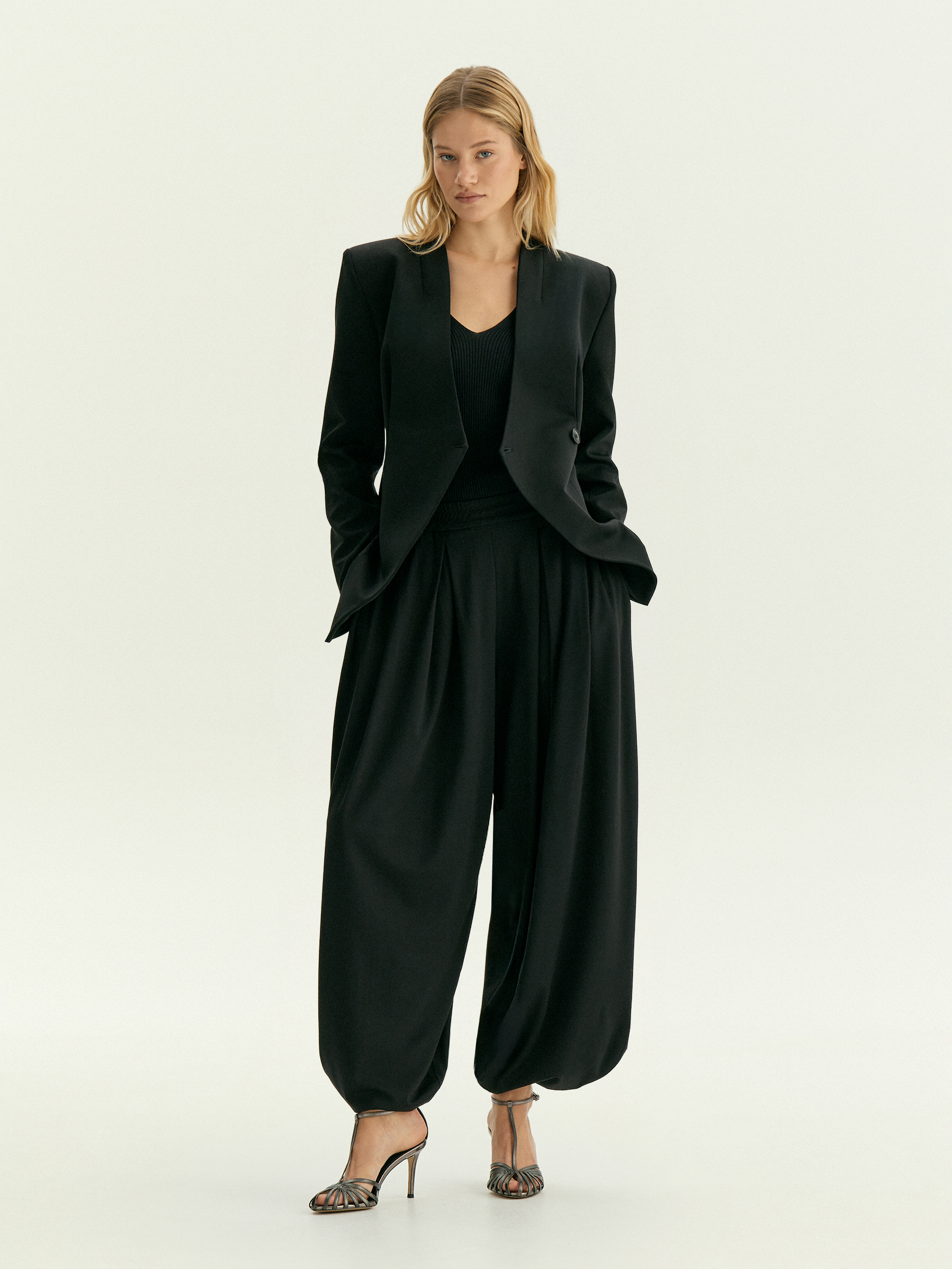 Брюки из трикотажа 13990₽