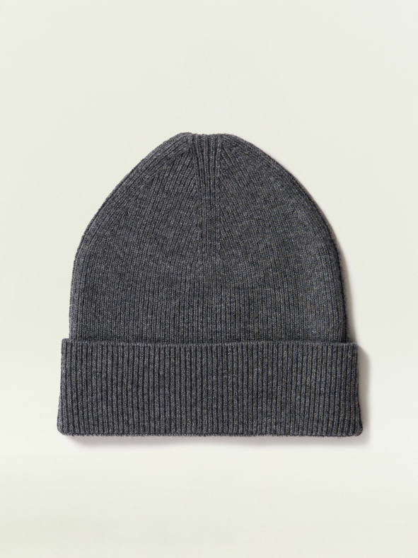 Шапка из шерсти и кашемира