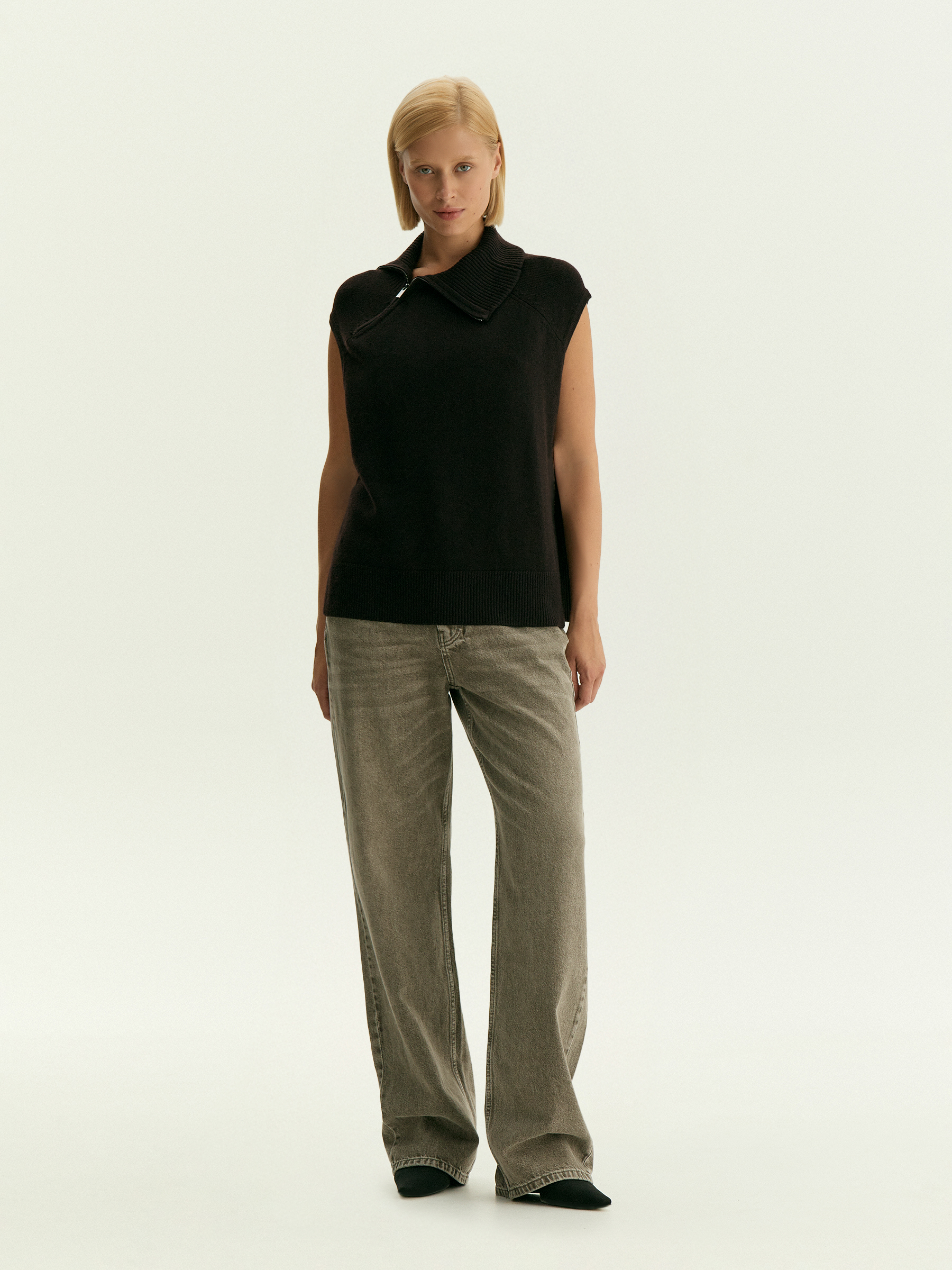 Вязаный жилет с добавлением шерсти 5990₽