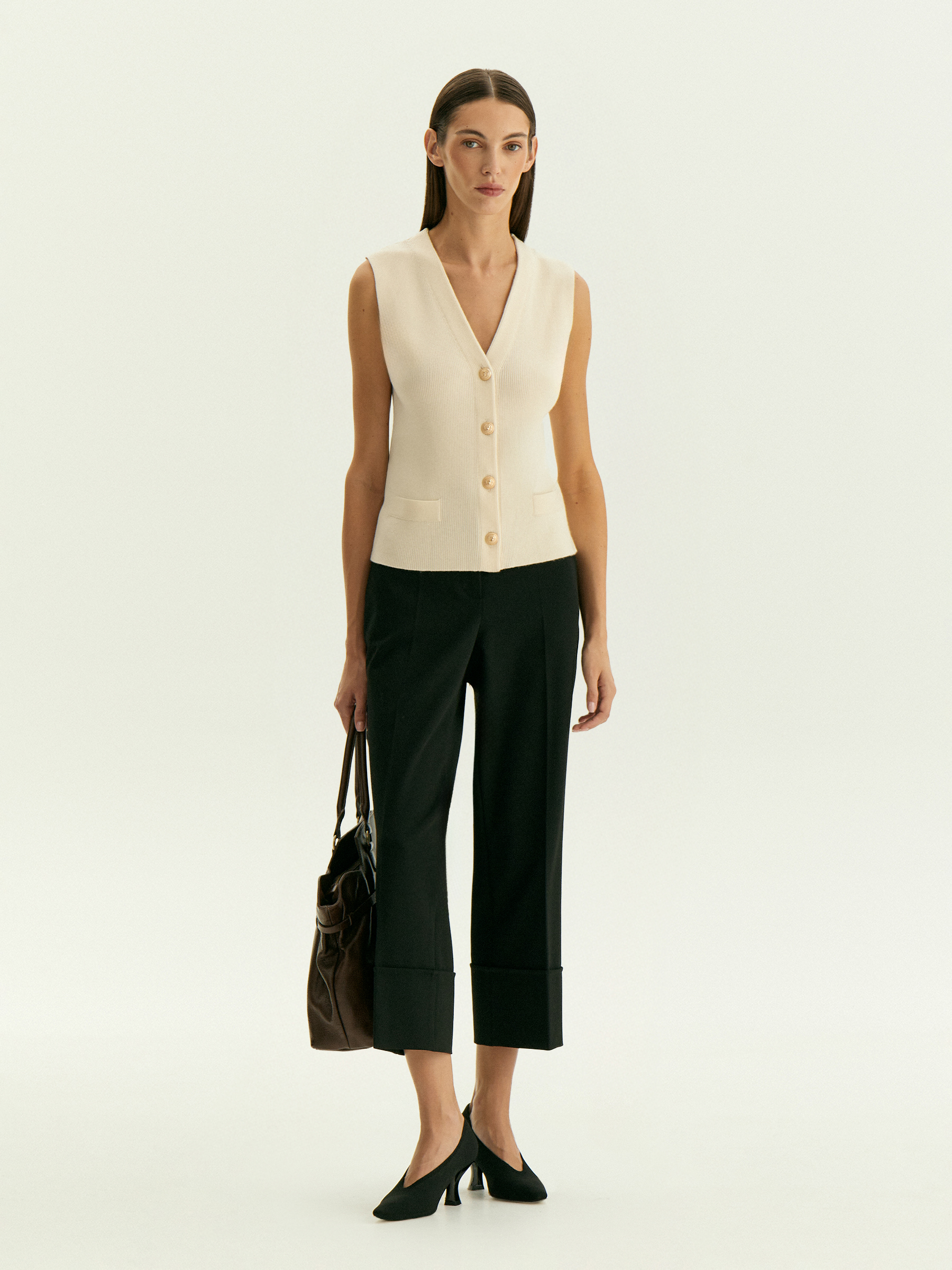 Вязаный жилет с добавлением шерсти 6990₽