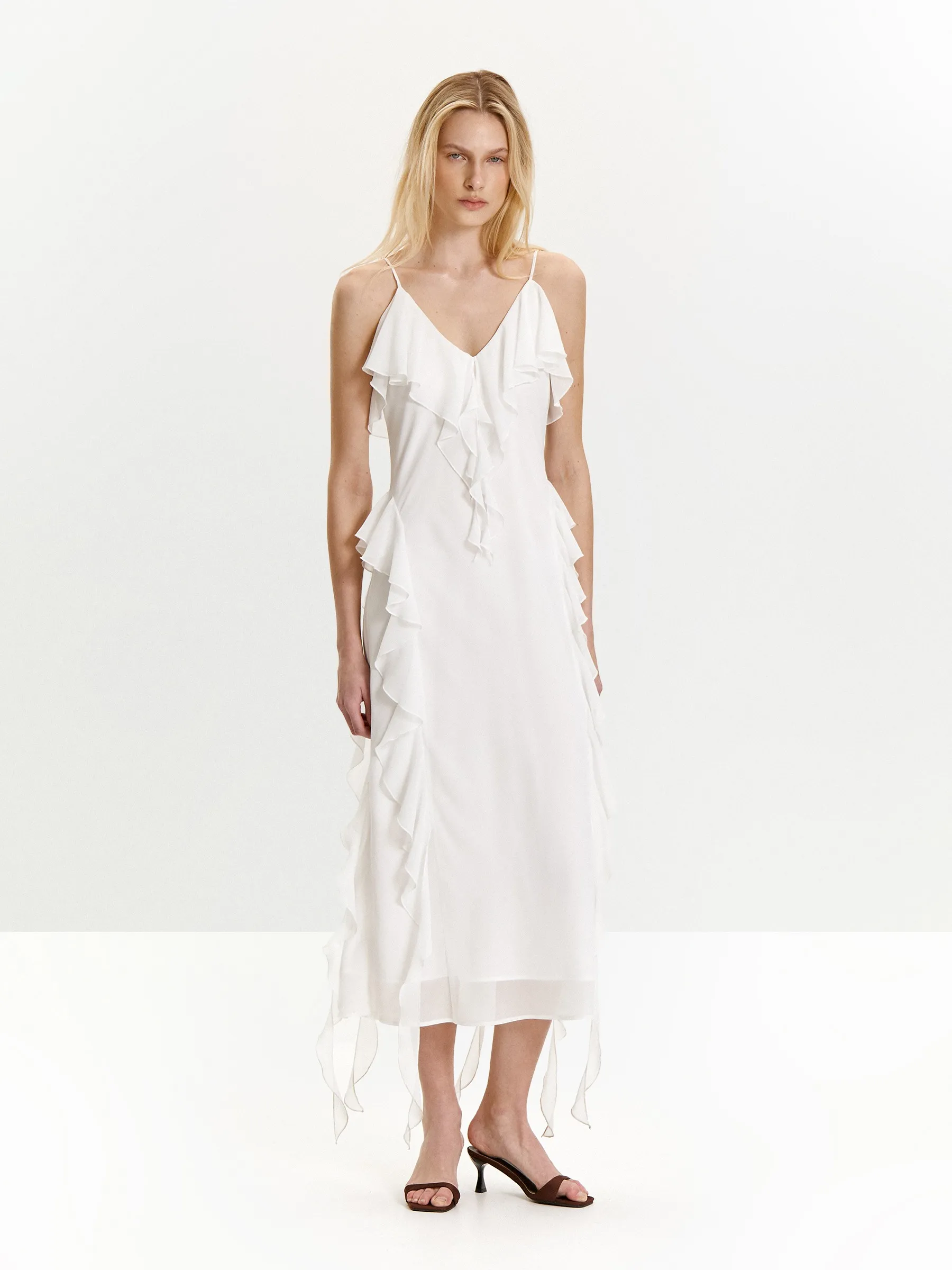 платье без рукавов