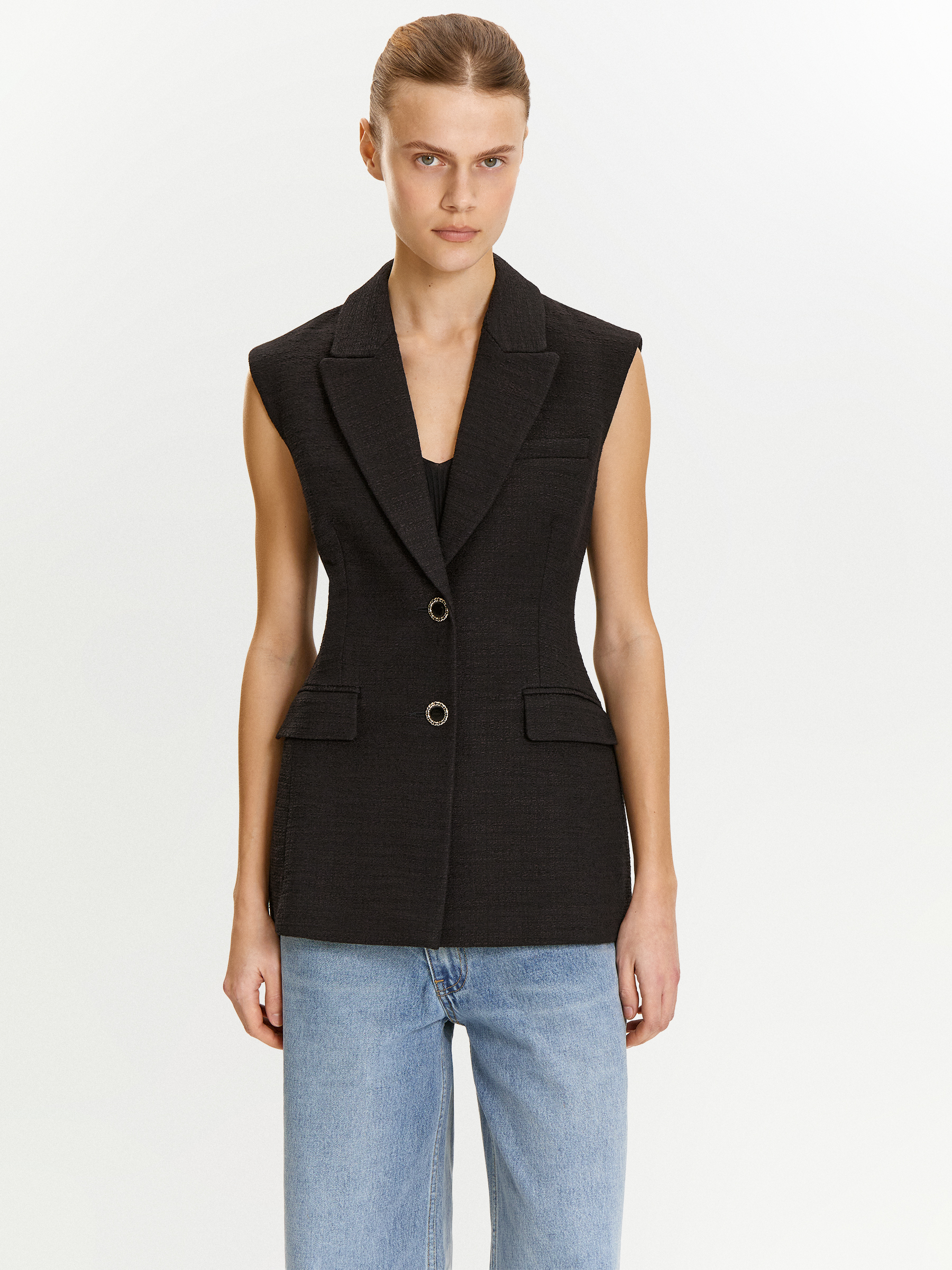 Жилет удлиненный 22990₽