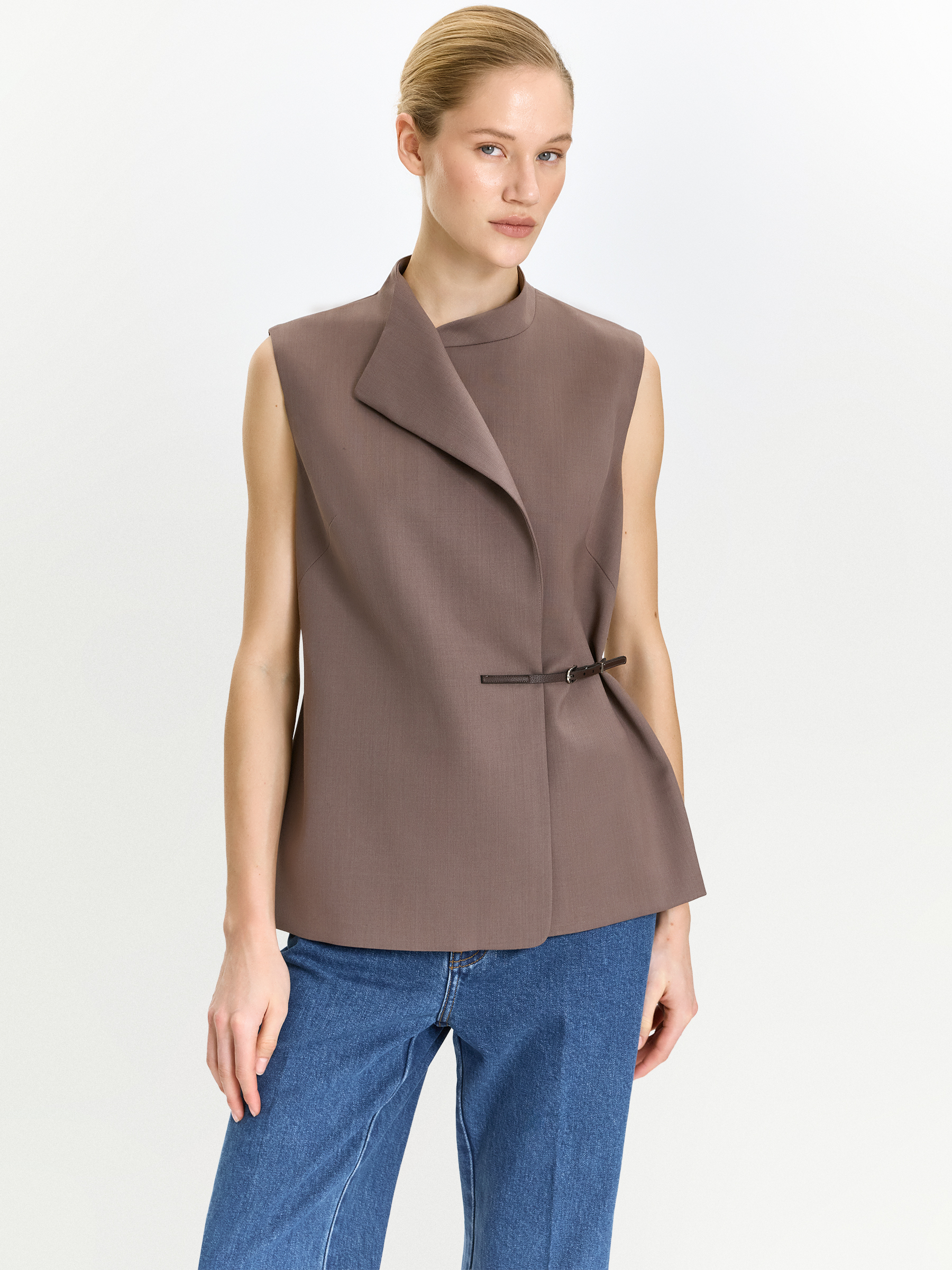 Жилет удлиненный 16990₽