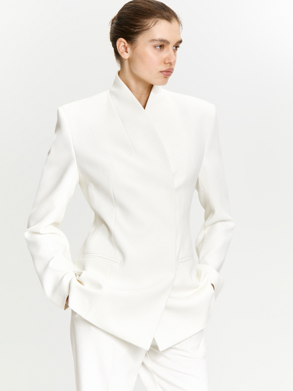 жакет приталенный