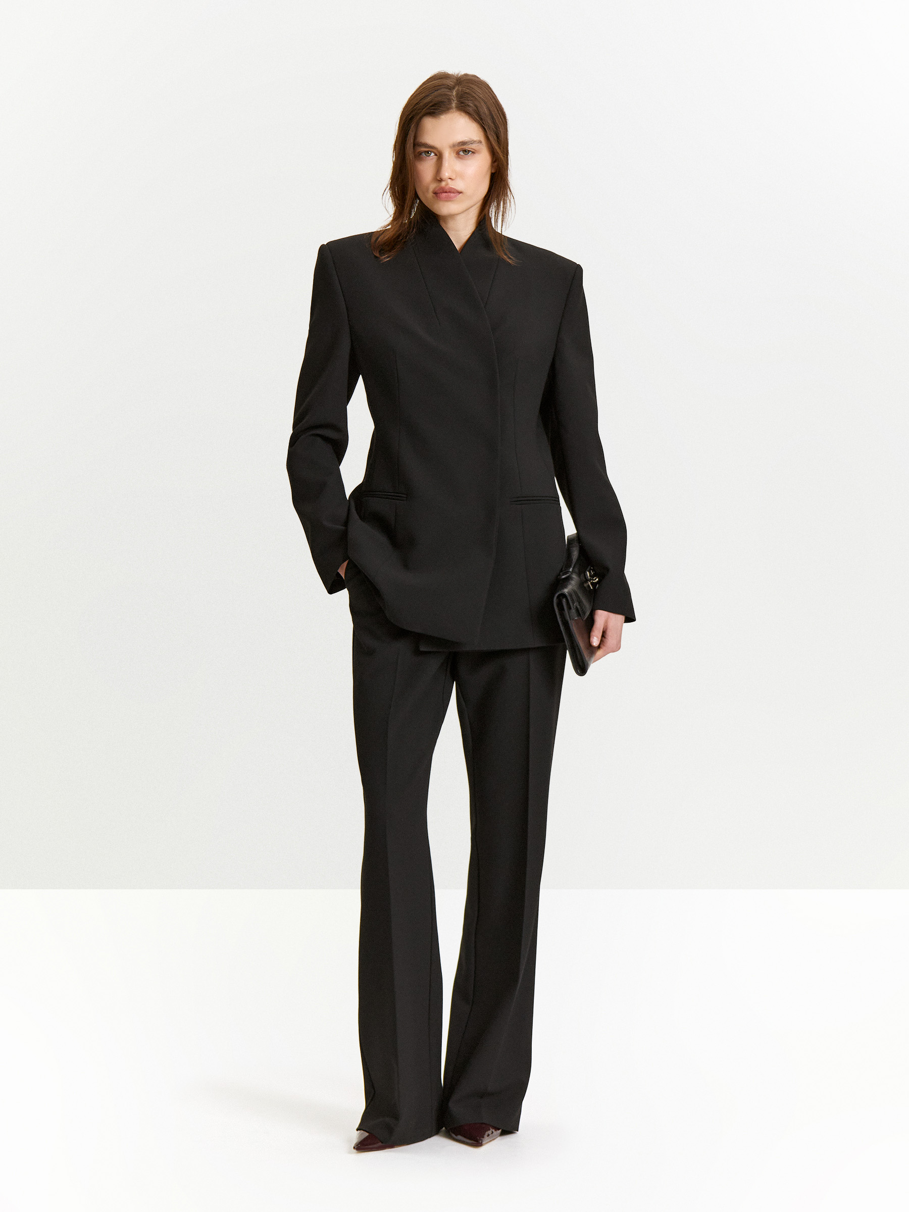 Брюки клеш 19990₽