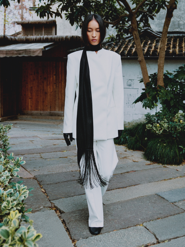 однотонный палантин