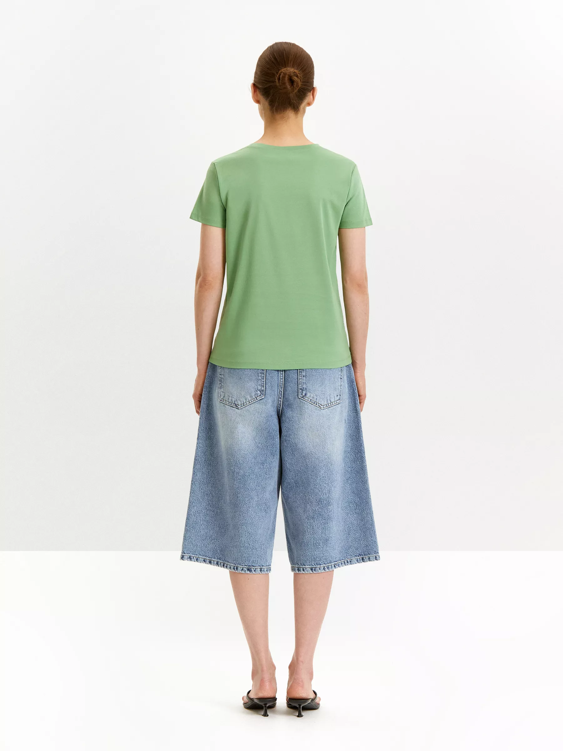 Футболка B2579/leave