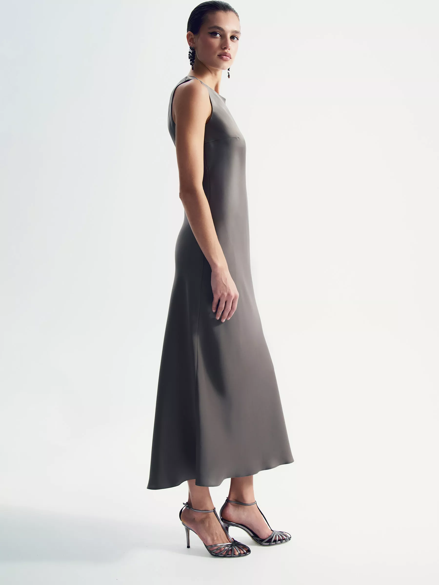 Платье макси приталенного кроя