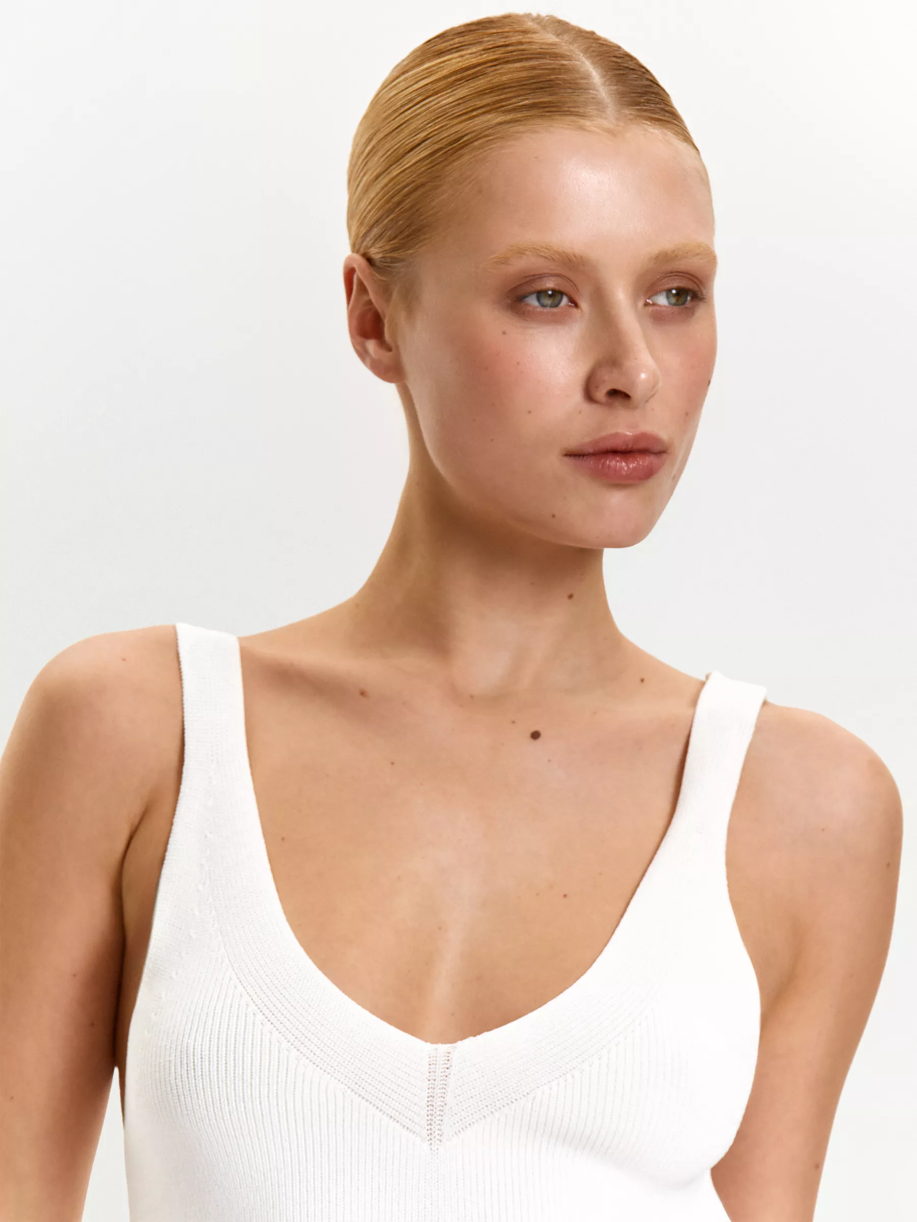 Топ B2948/pienine