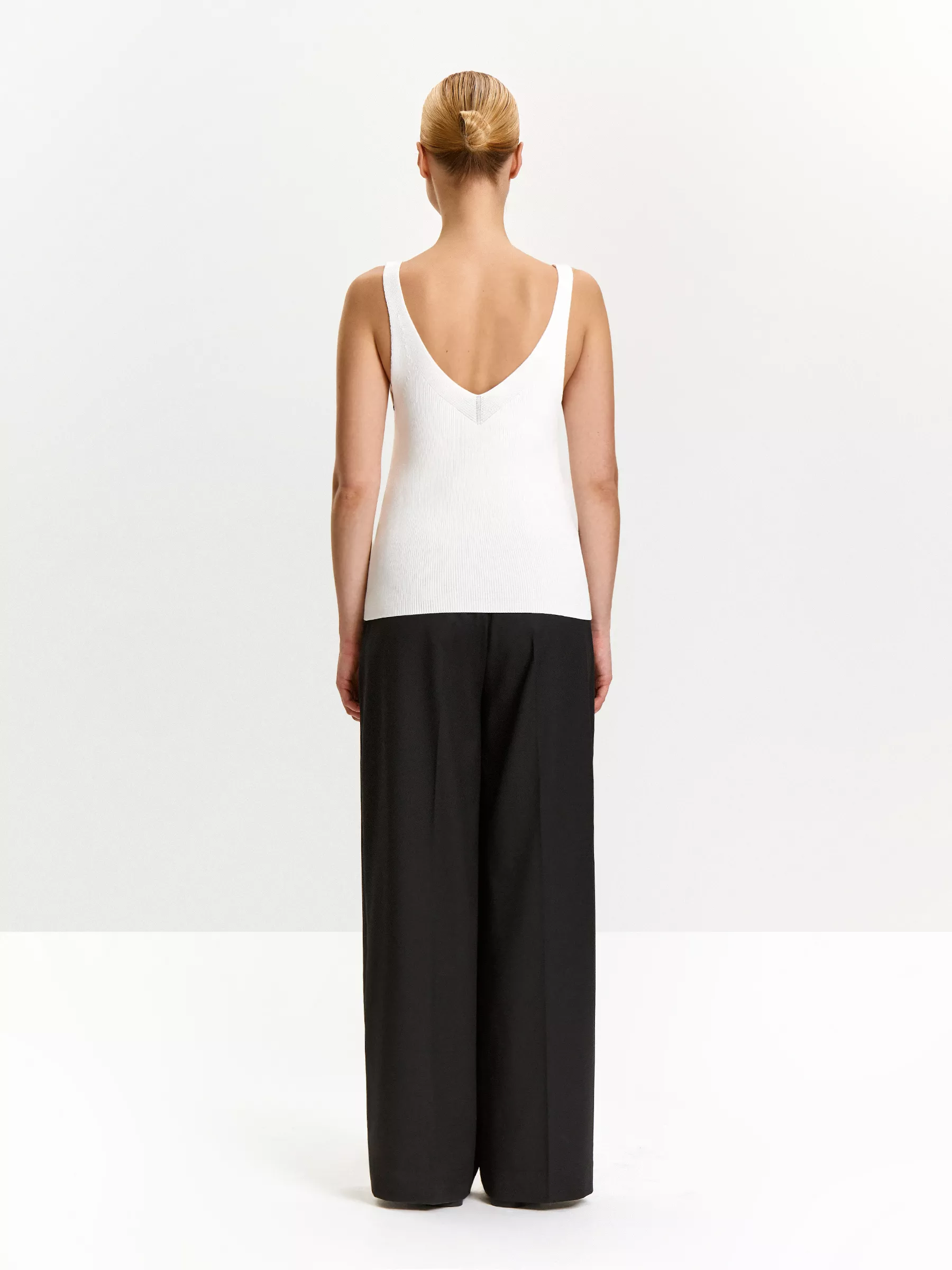 Топ B2948/pienine