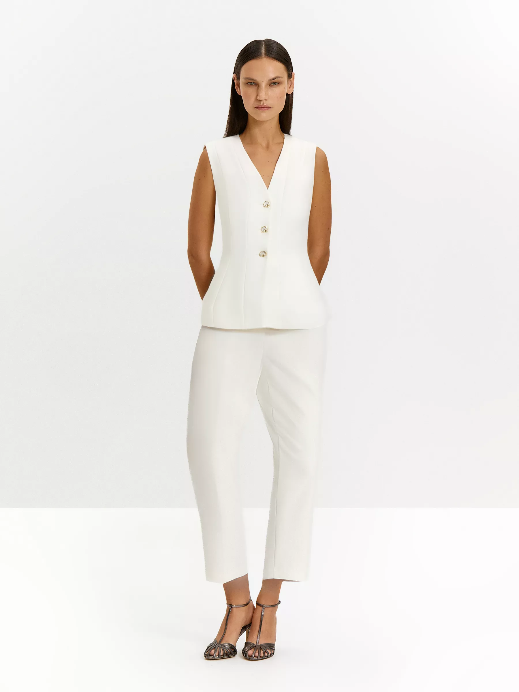 Брюки зауженного кроя